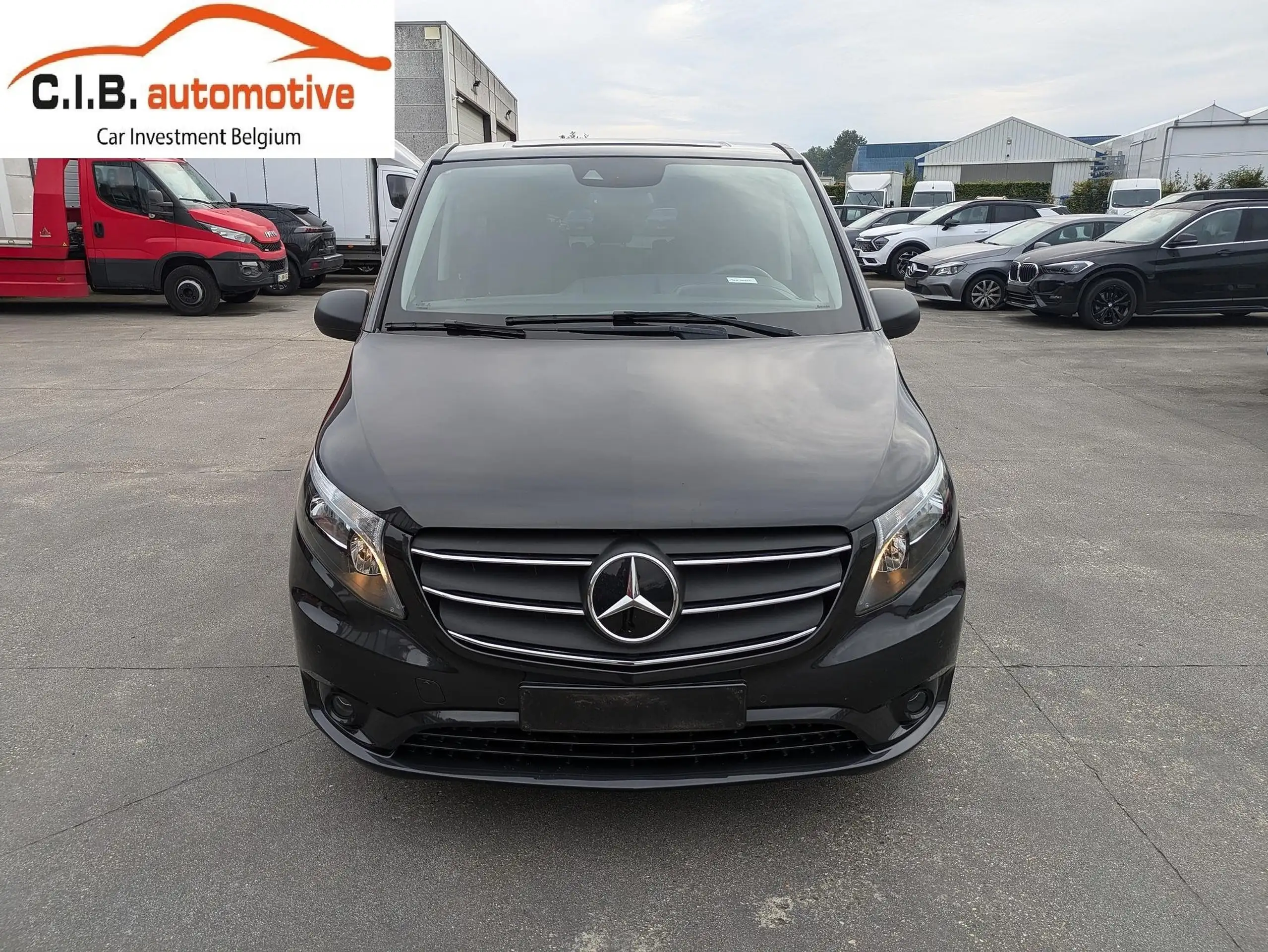 Mercedes-Benz - Vito