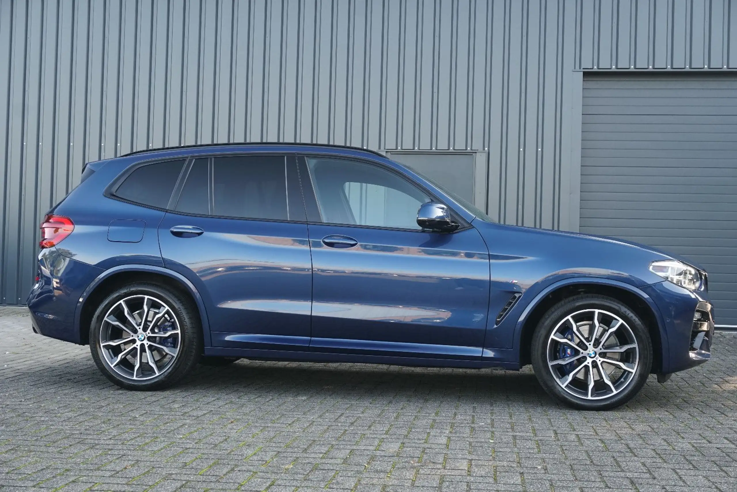 BMW - X3