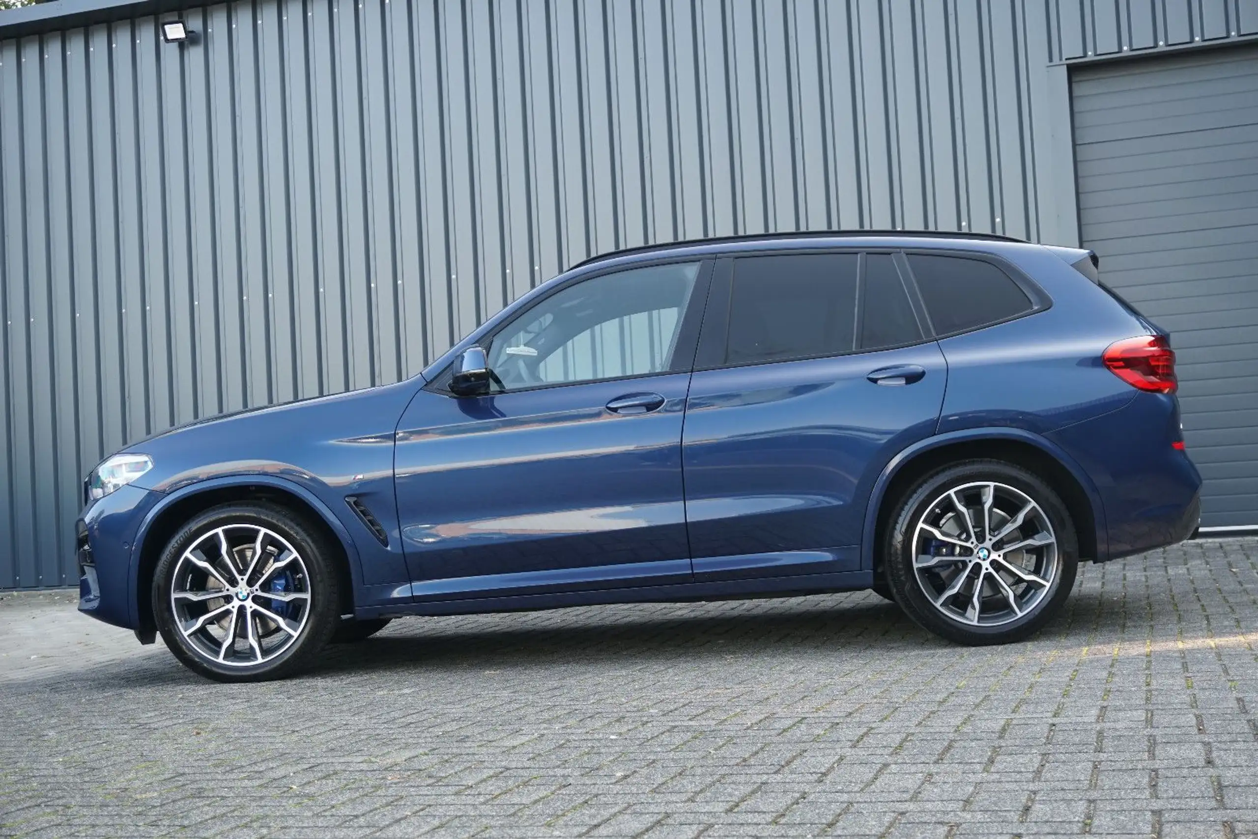 BMW - X3