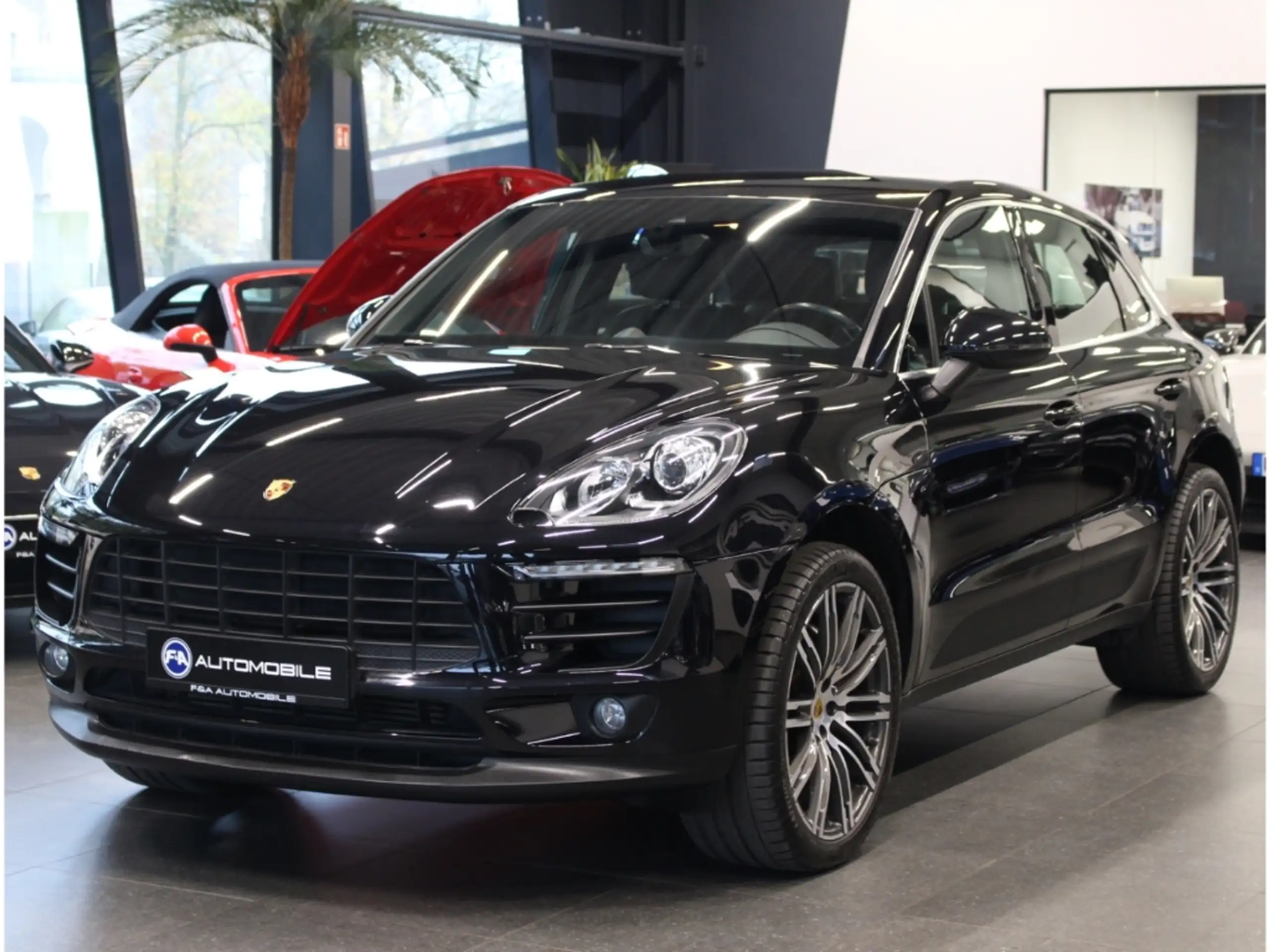 Porsche - Macan