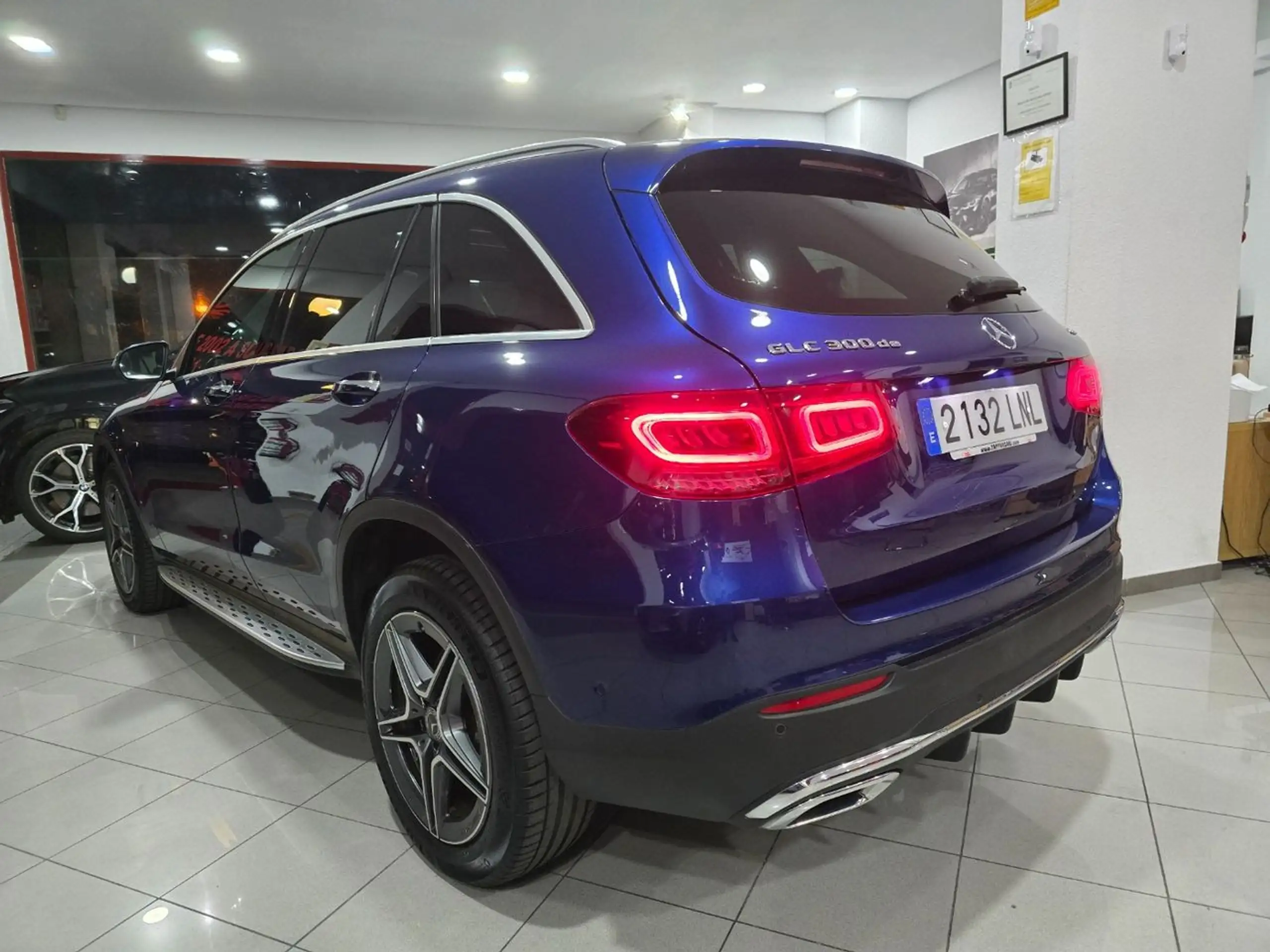 Mercedes-Benz - GLC 300