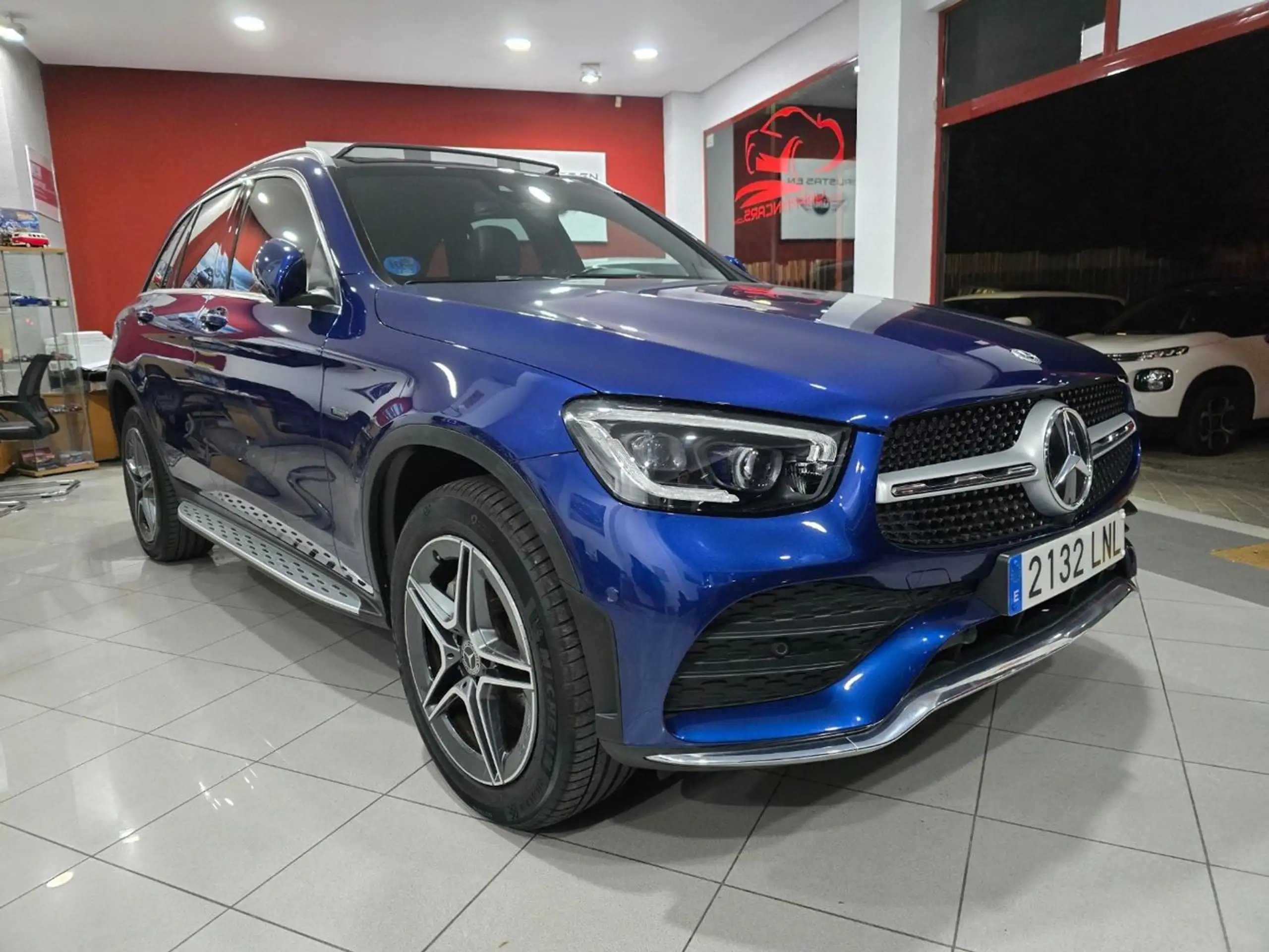 Mercedes-Benz - GLC 300