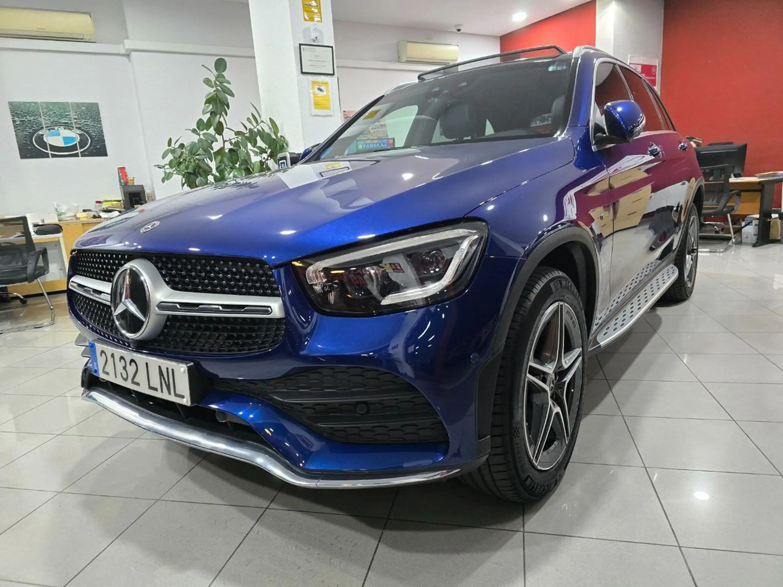 Mercedes-Benz - GLC 300