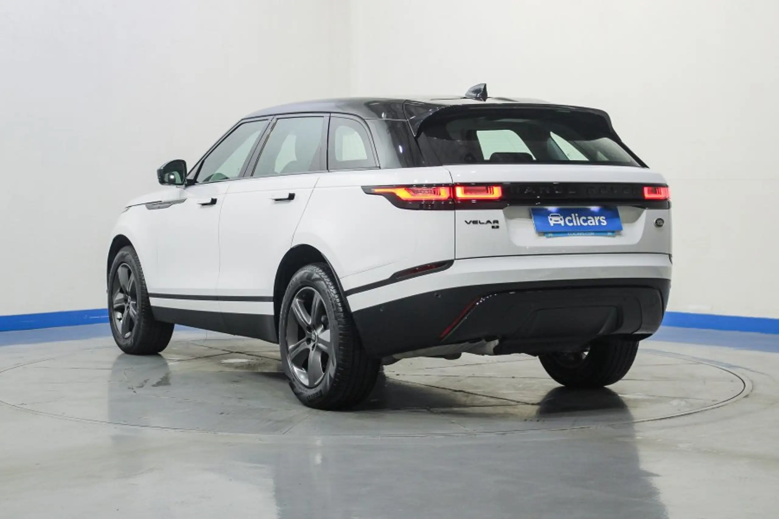 Land Rover - Range Rover Velar