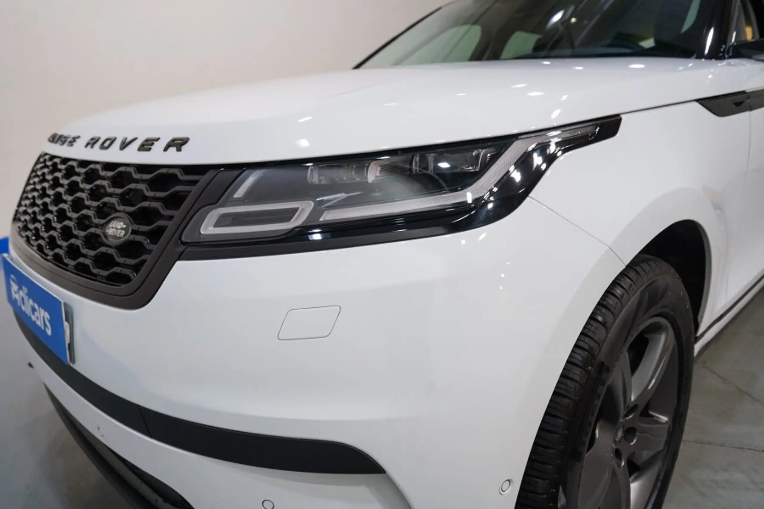 Land Rover - Range Rover Velar