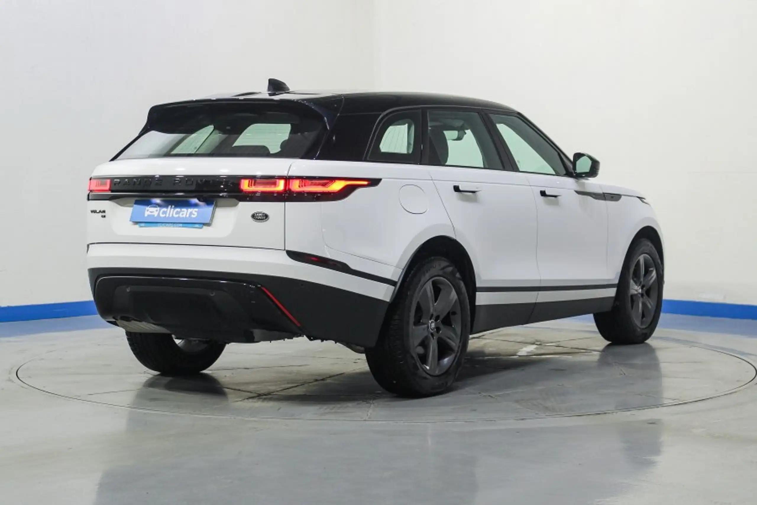 Land Rover - Range Rover Velar