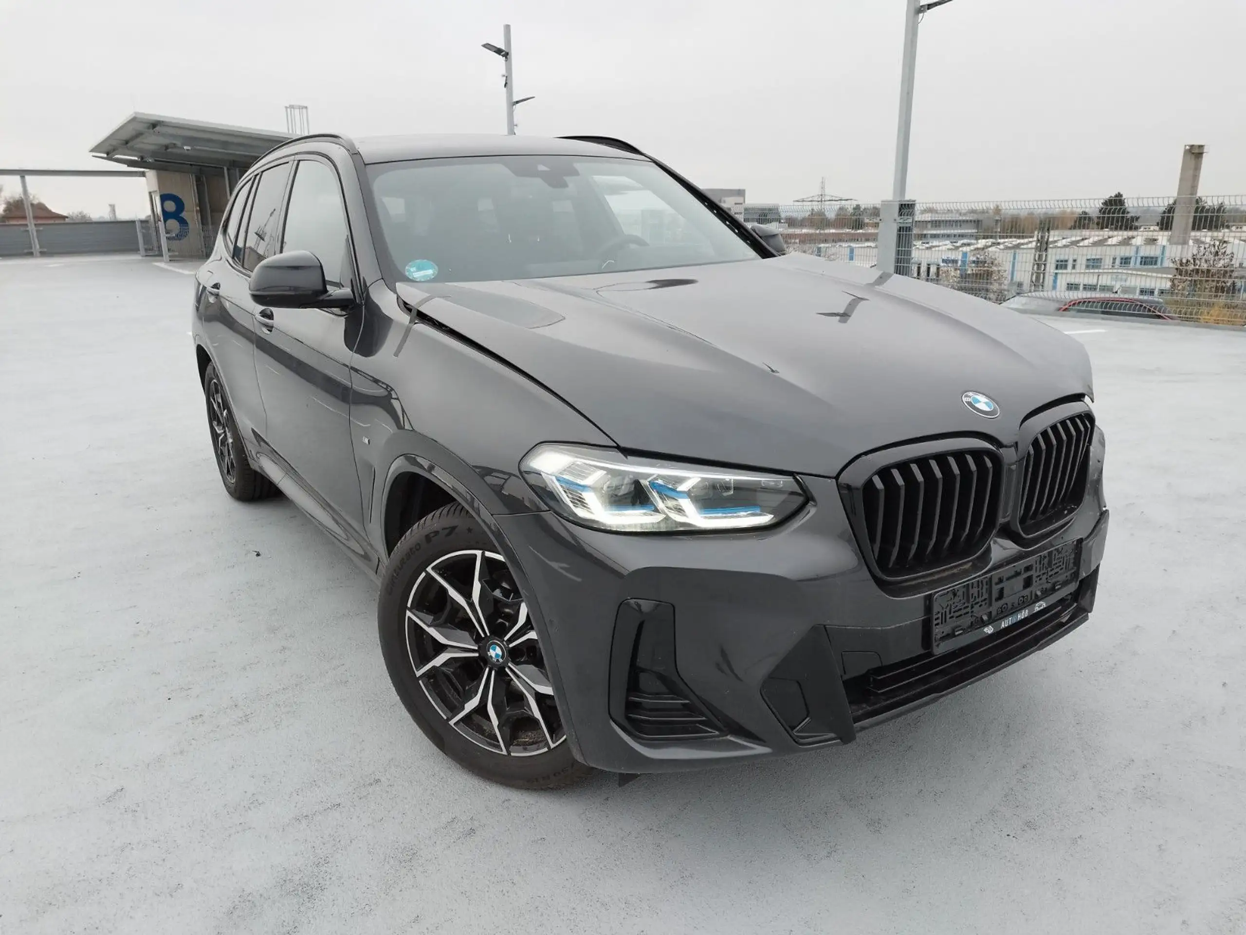 BMW - X3