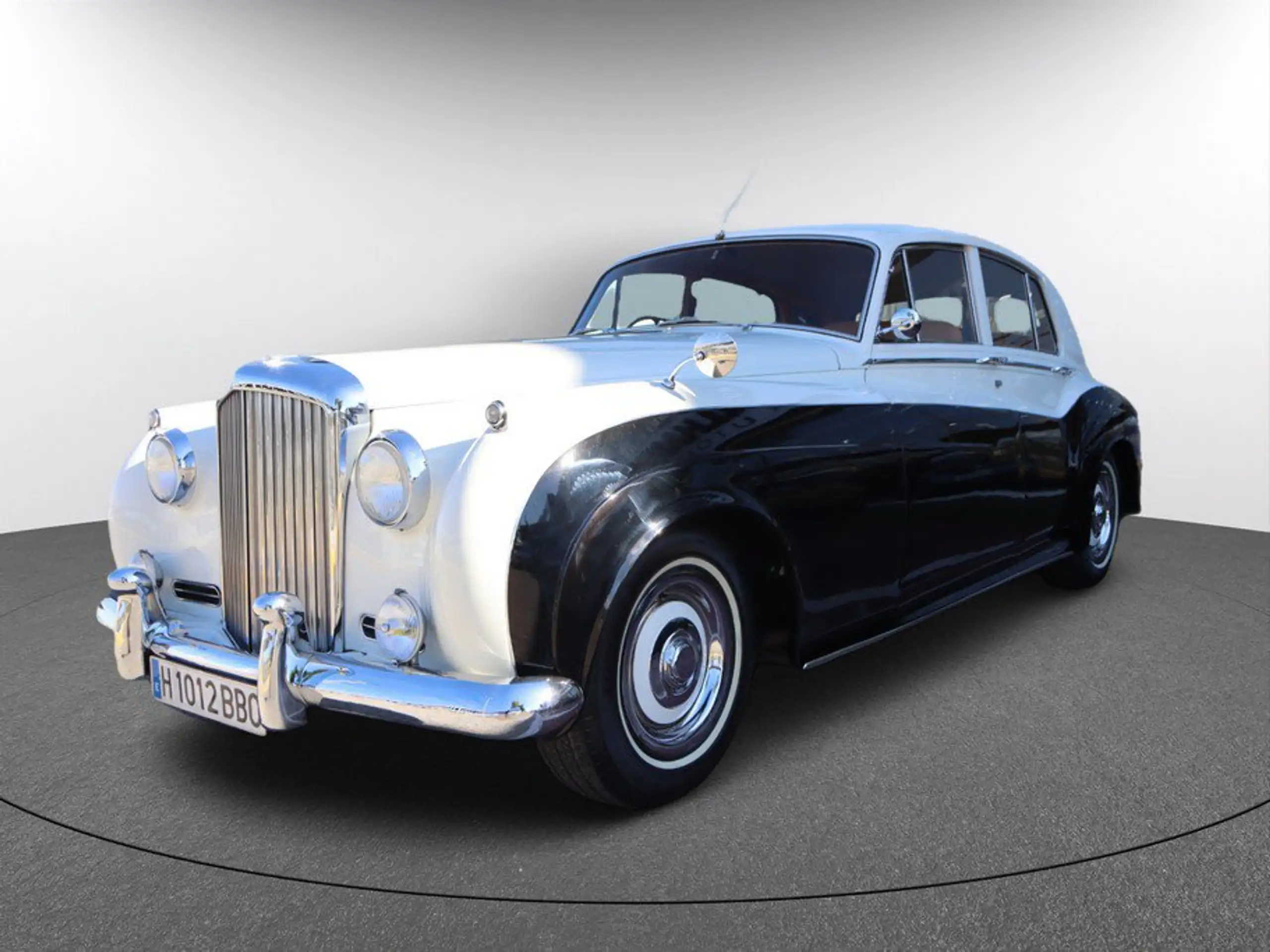 Bentley - S2