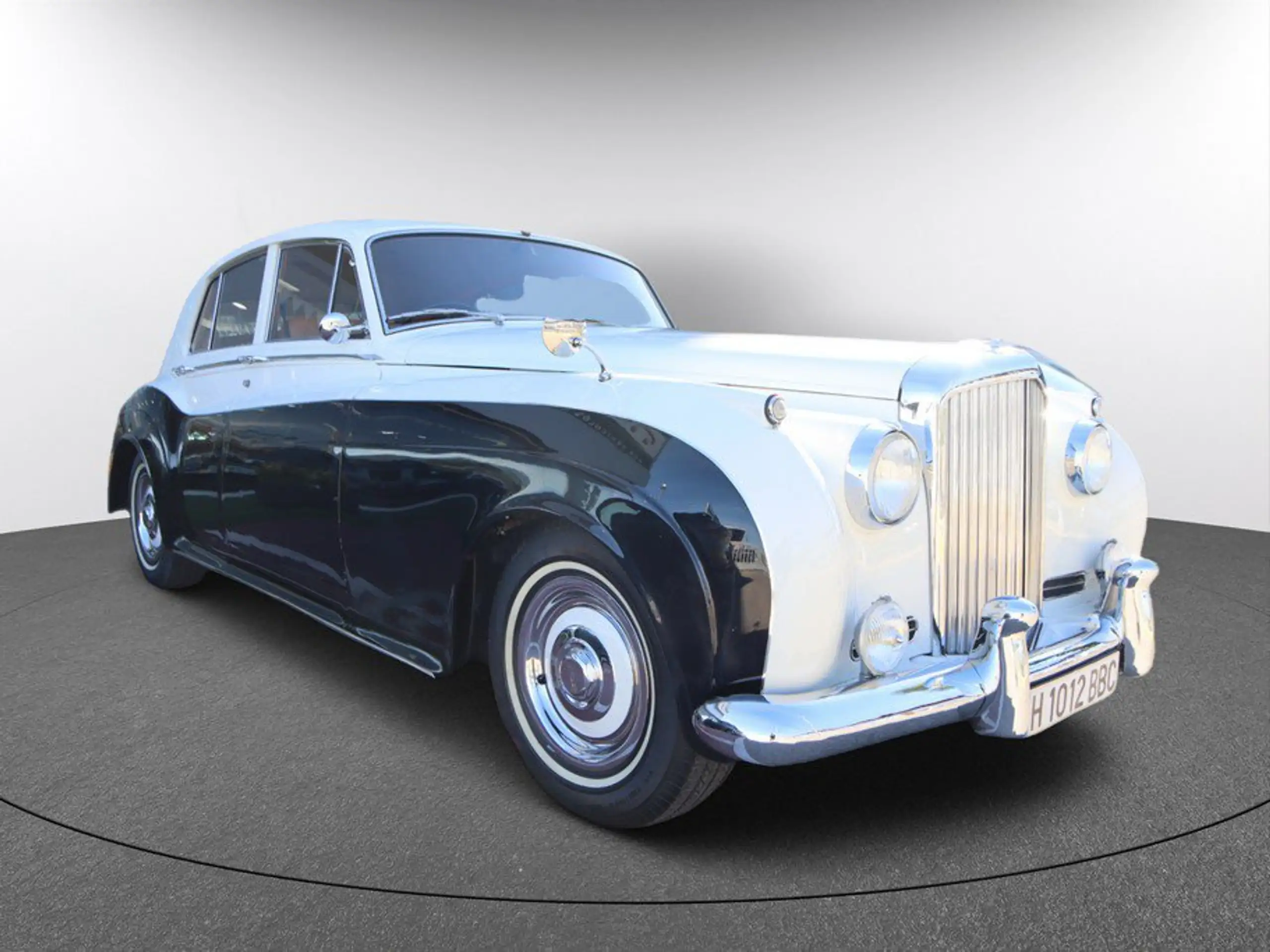 Bentley - S2