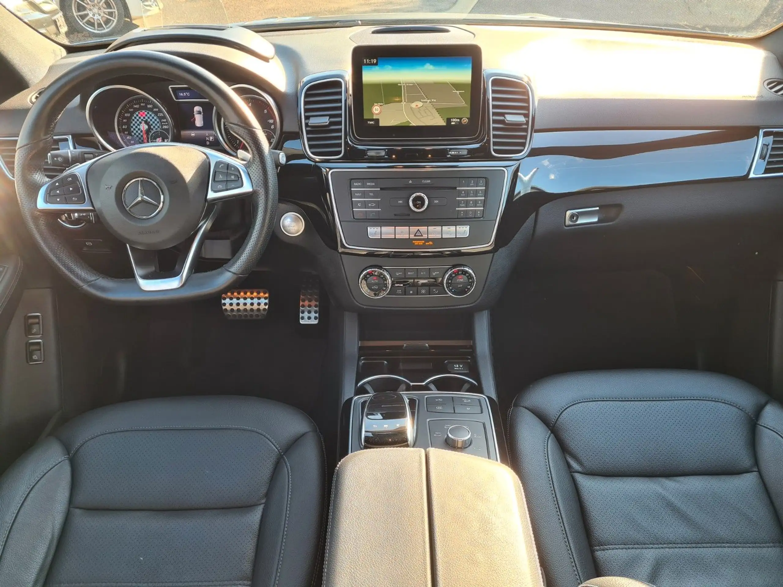 Mercedes-Benz - GLE 350