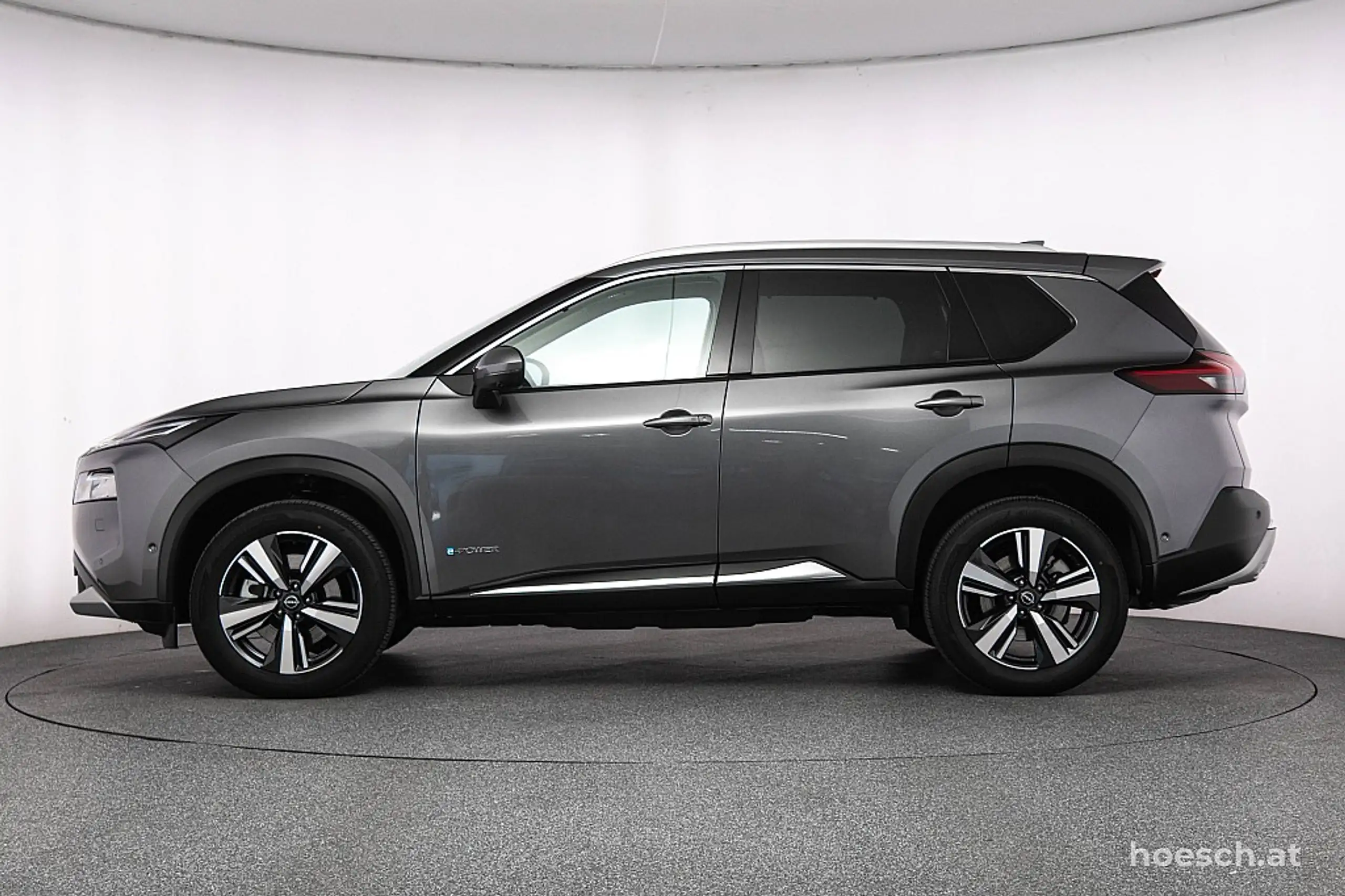 Nissan - X-Trail