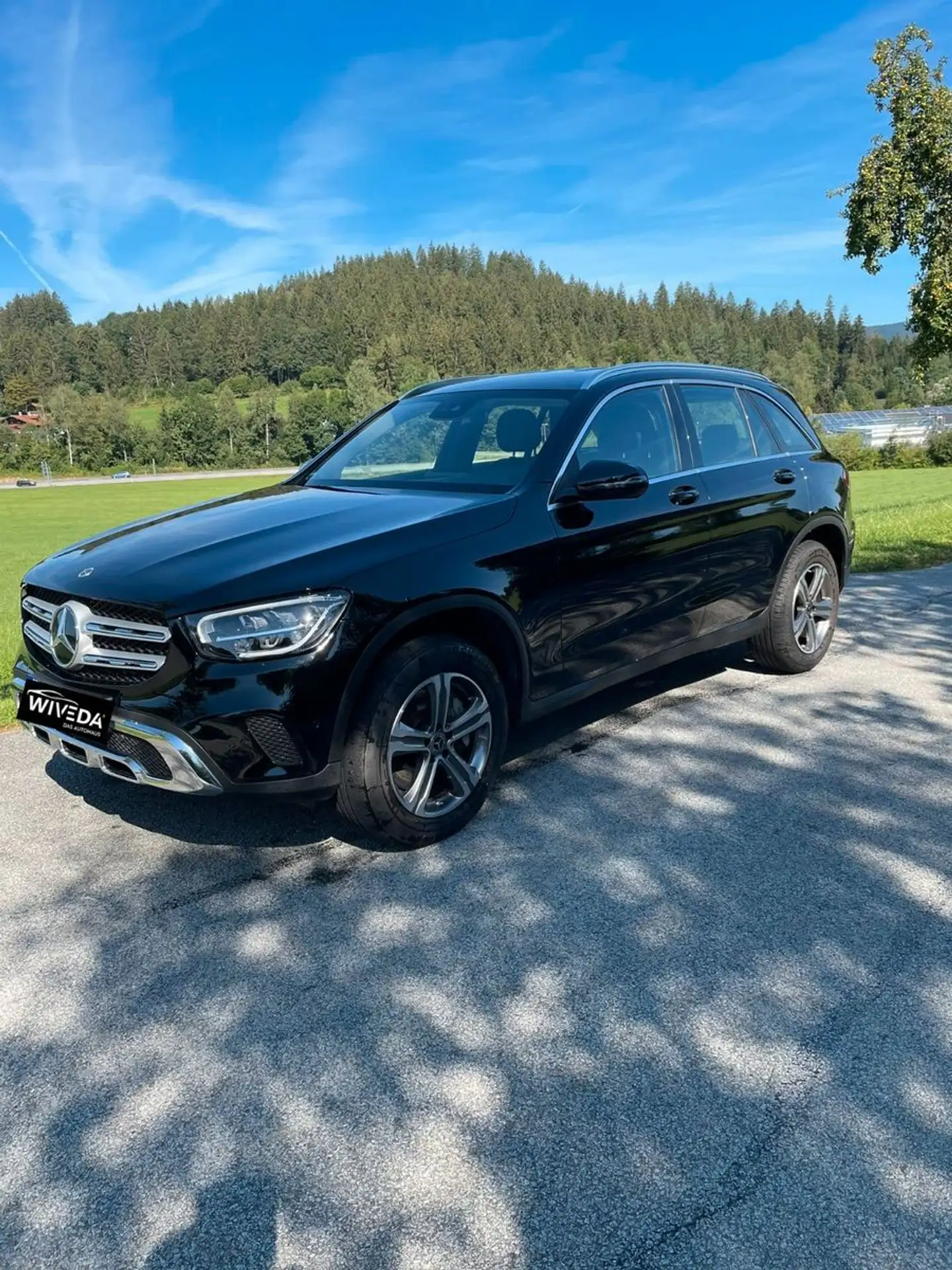 Mercedes-Benz - GLC 300