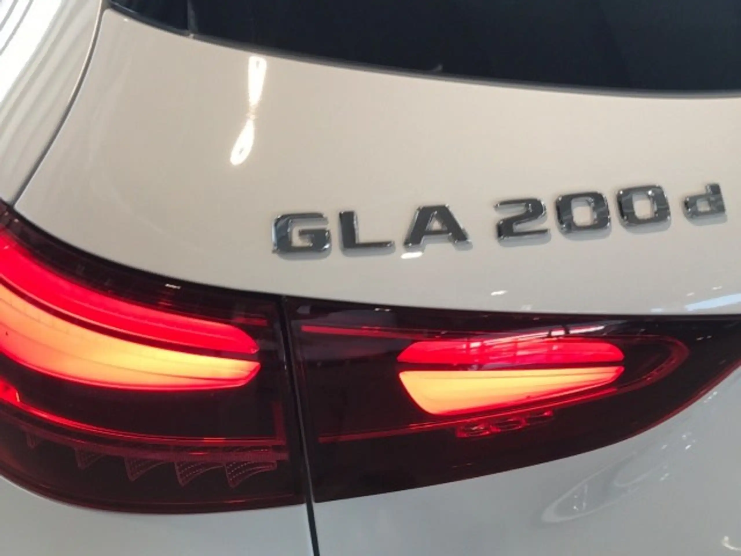 Mercedes-Benz - GLA 200