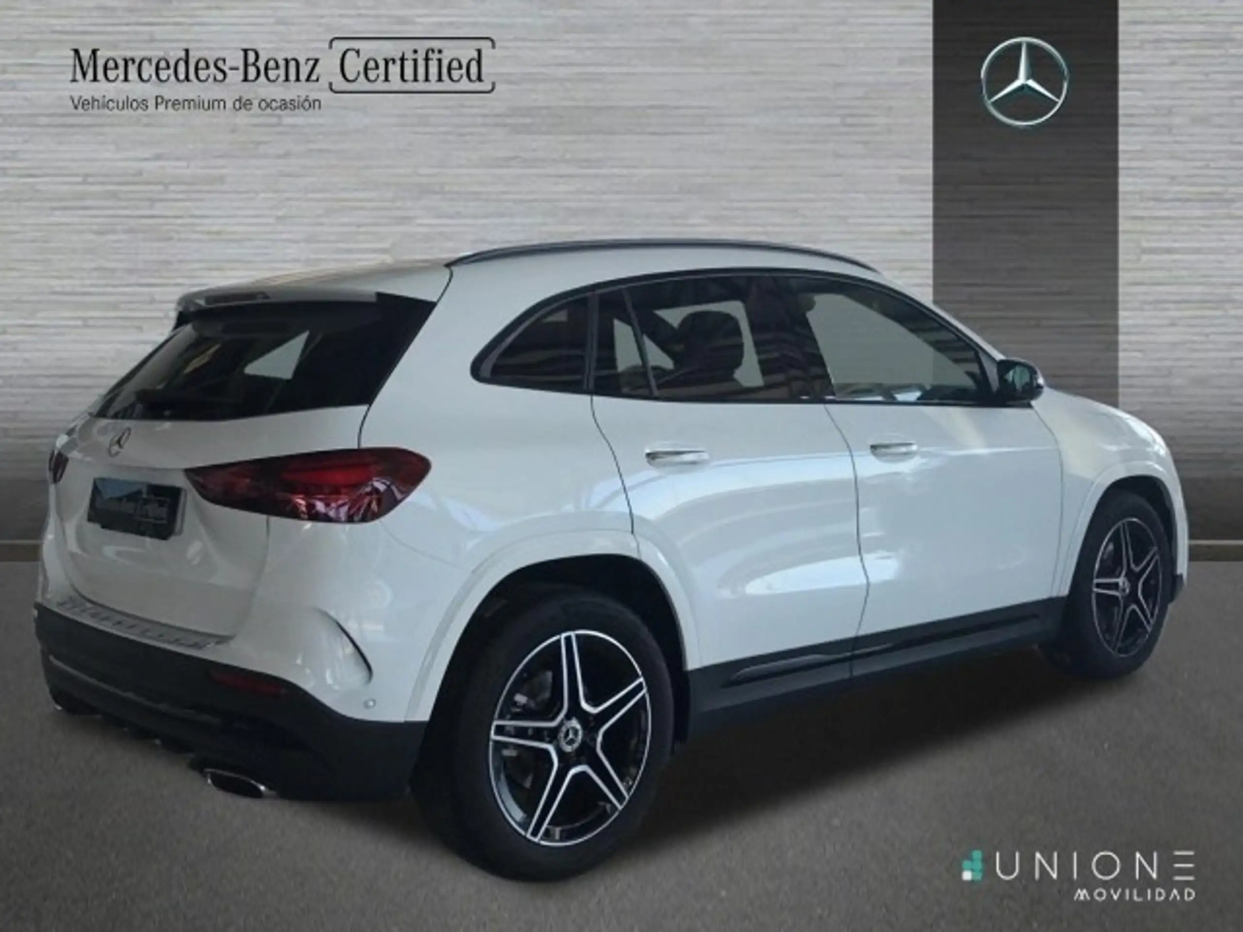 Mercedes-Benz - GLA 200