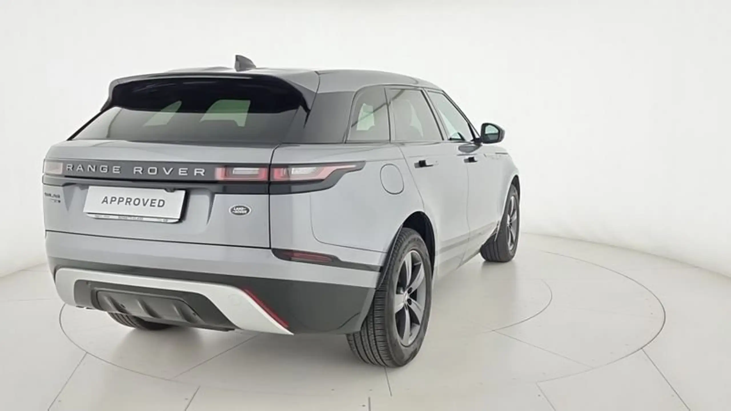 Land Rover - Range Rover Velar