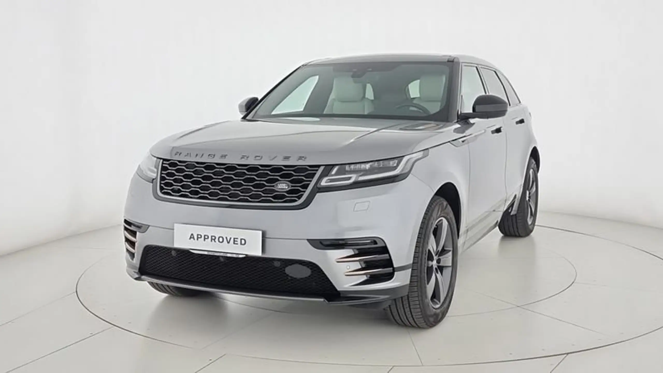 Land Rover - Range Rover Velar