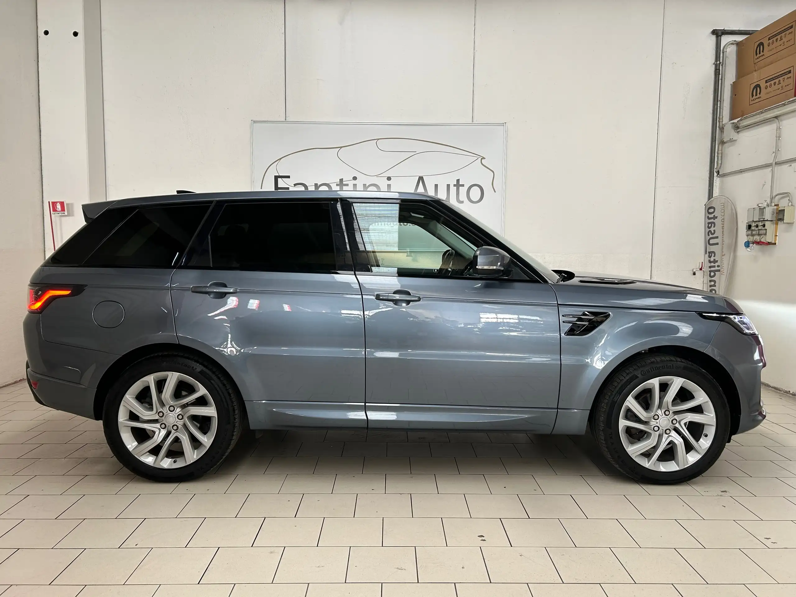 Land Rover - Range Rover Sport