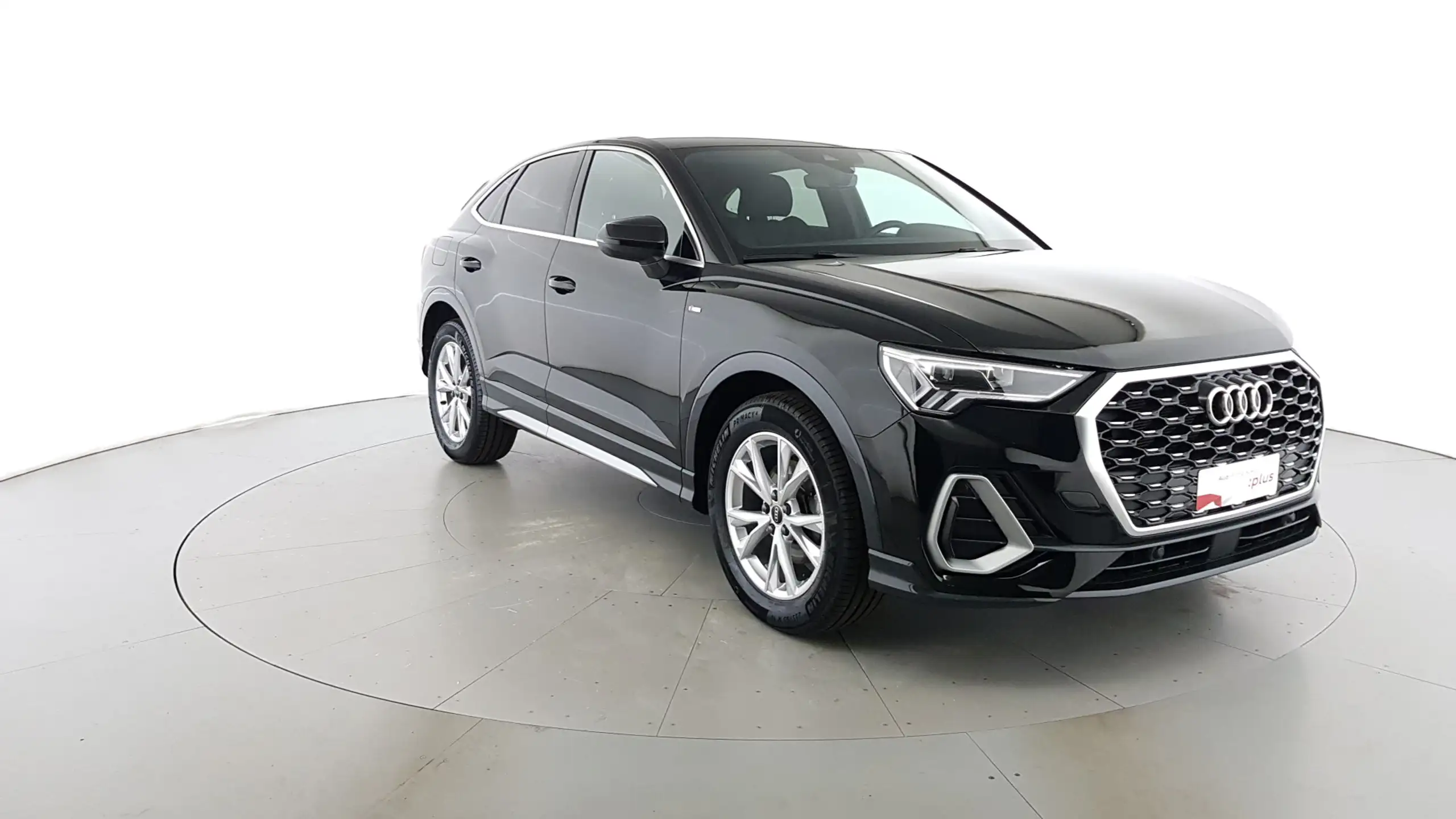 Audi - Q3