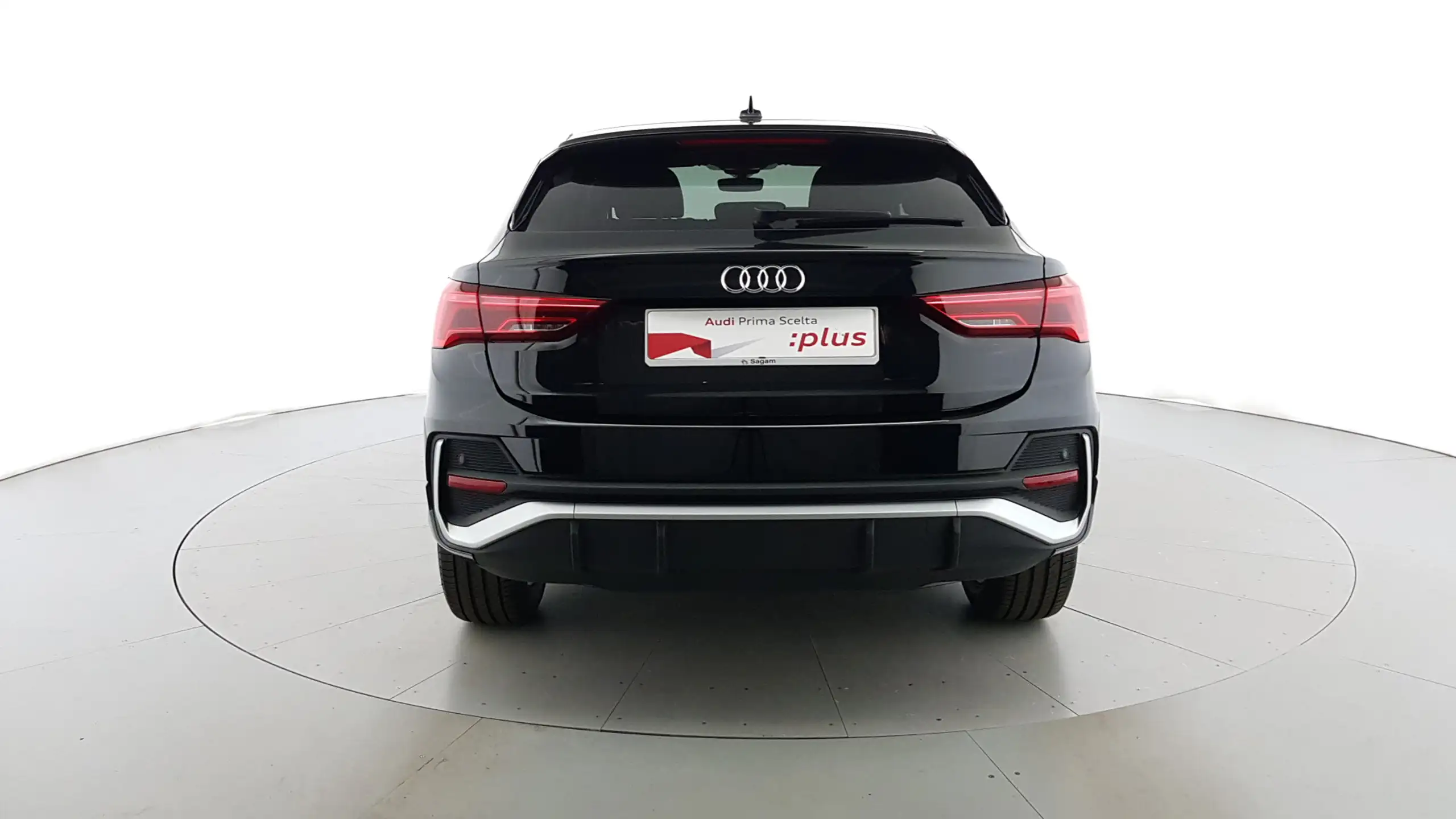 Audi - Q3