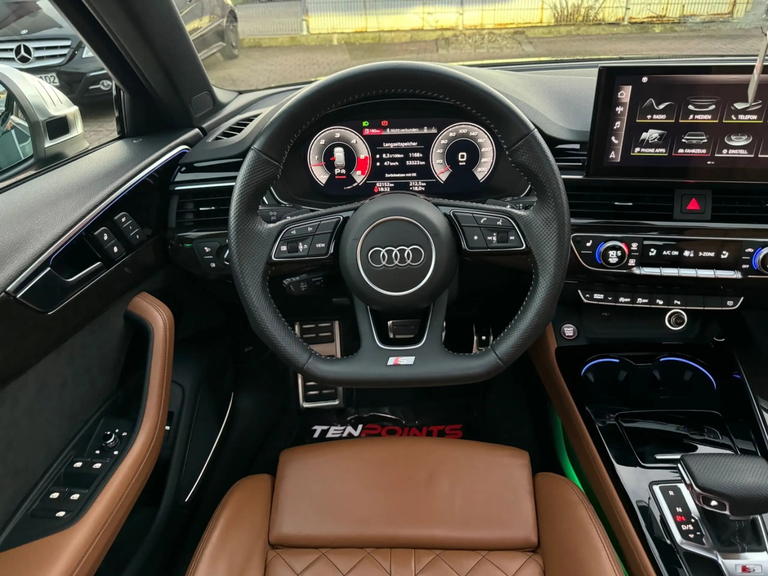 Audi - S4