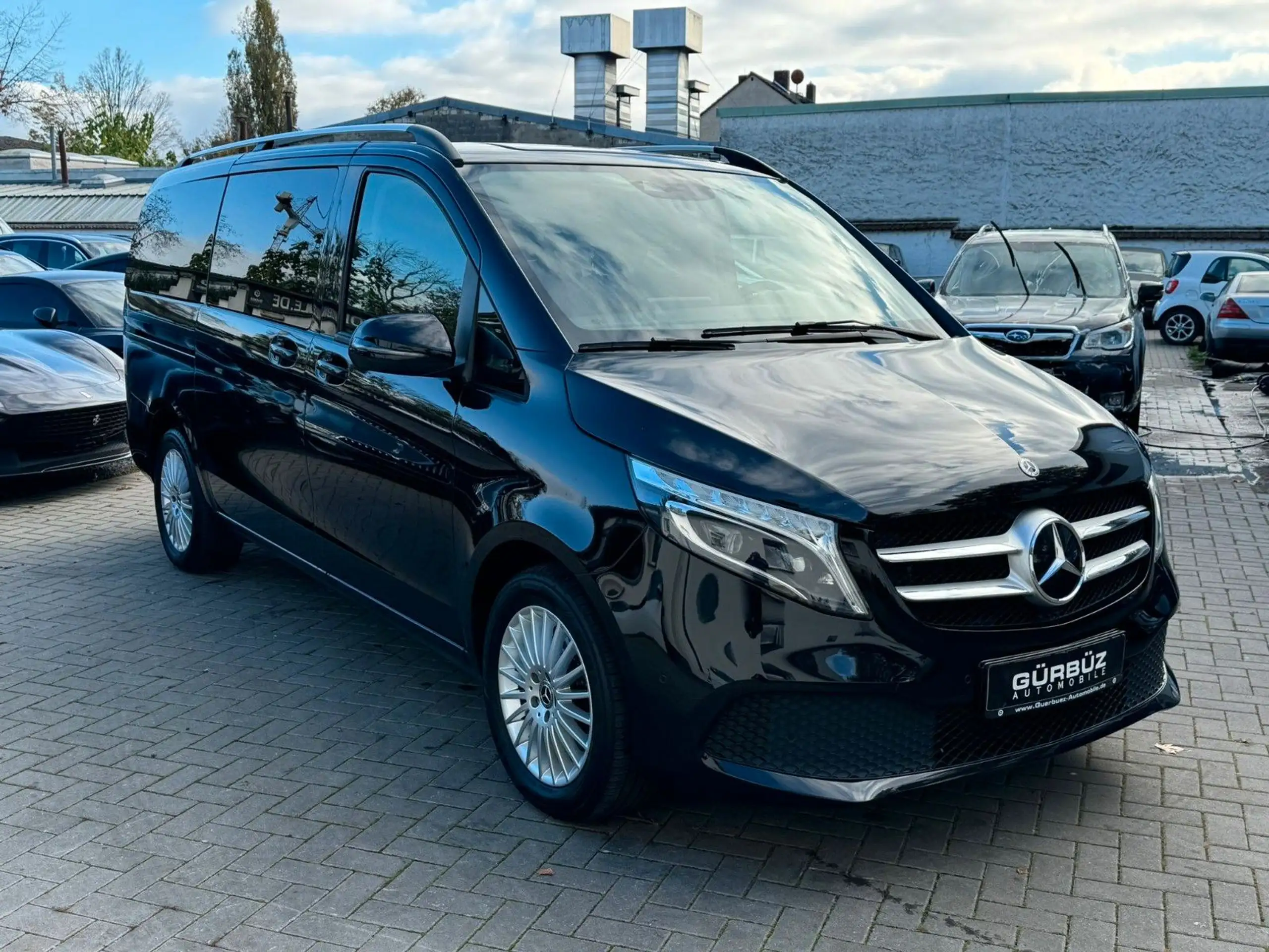 Mercedes-Benz - V 250