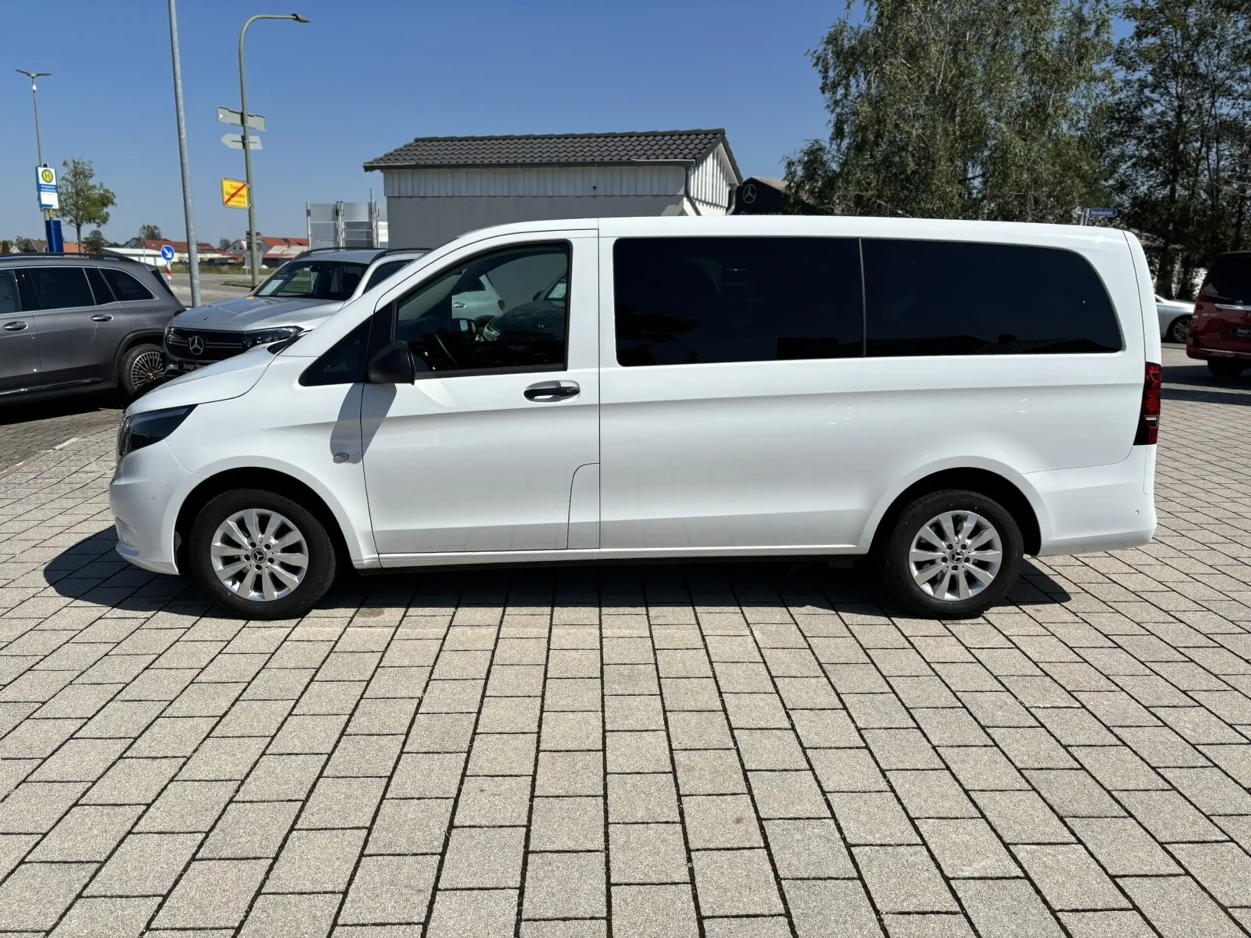 Mercedes-Benz - Vito