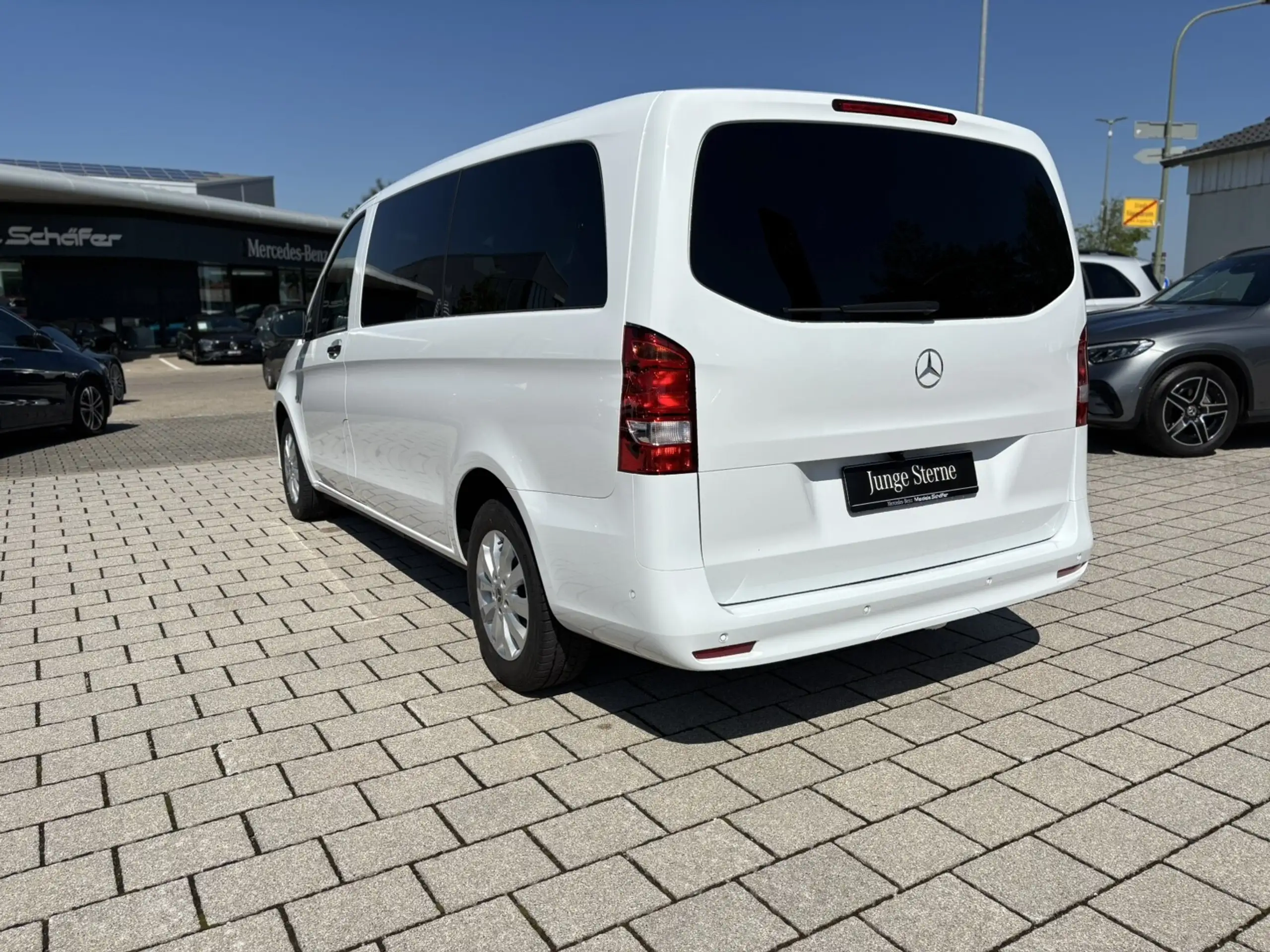 Mercedes-Benz - Vito