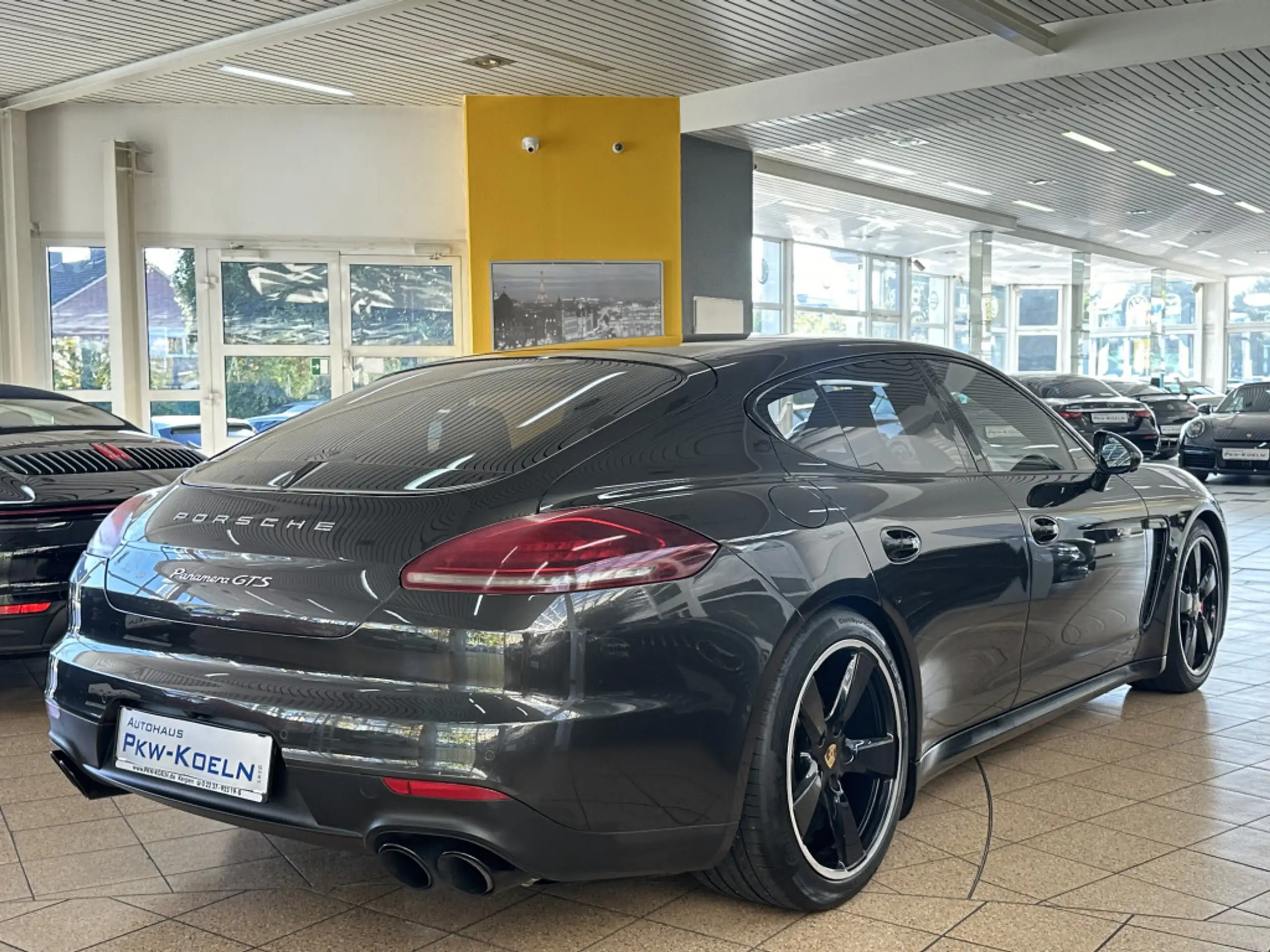 Porsche - Panamera