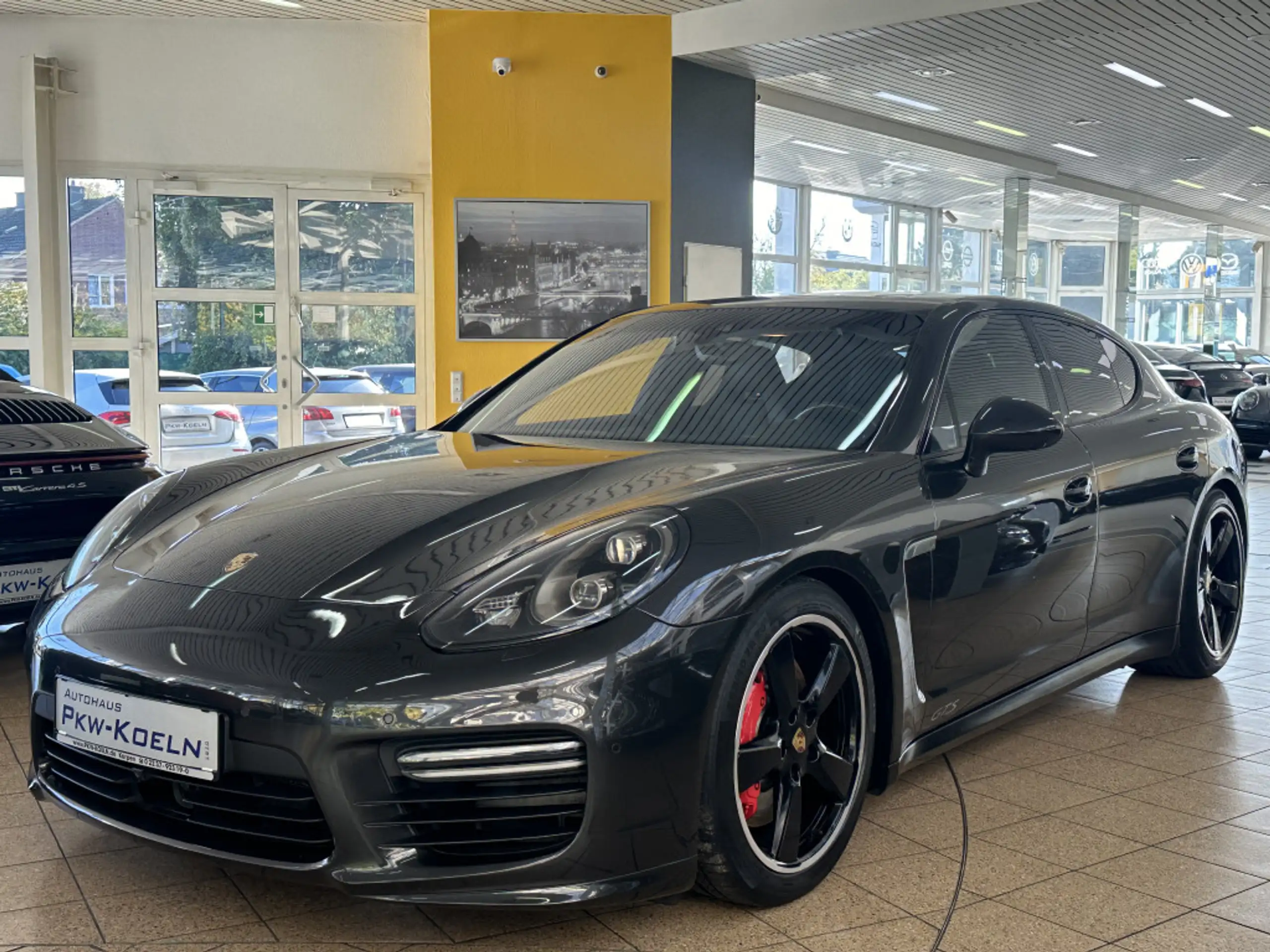 Porsche - Panamera