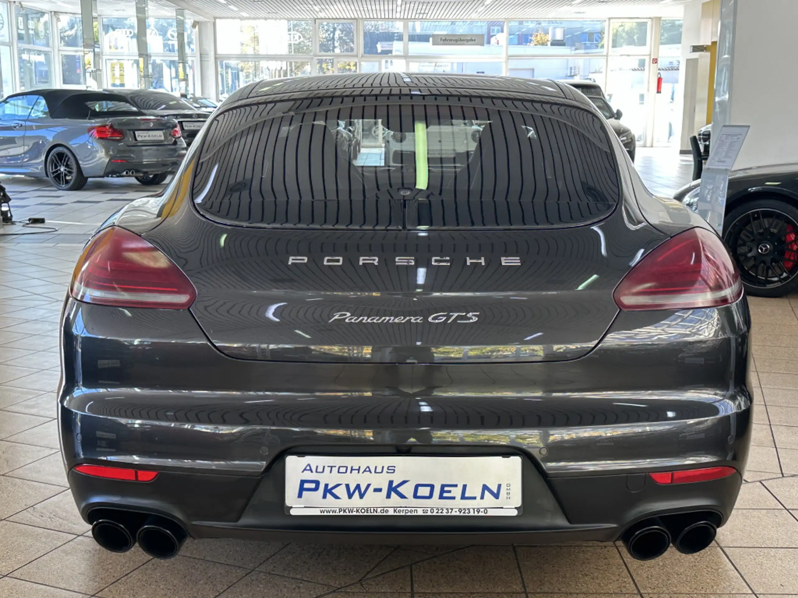 Porsche - Panamera