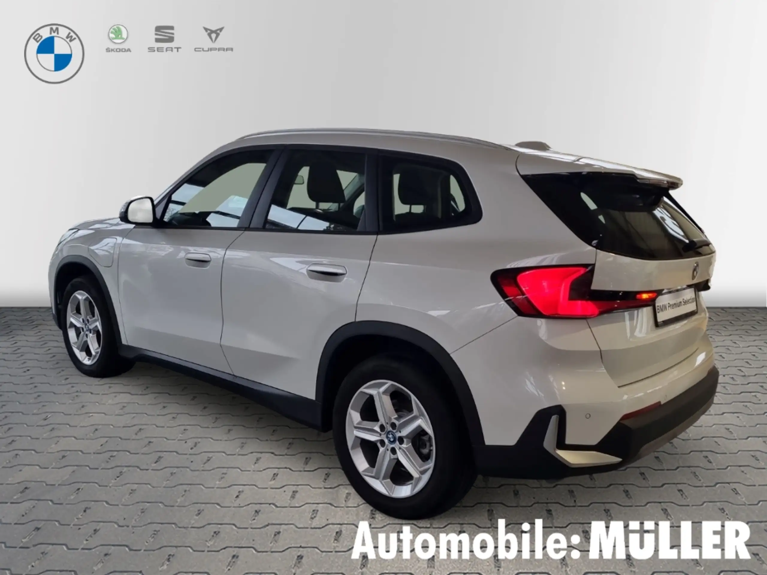 BMW - X1