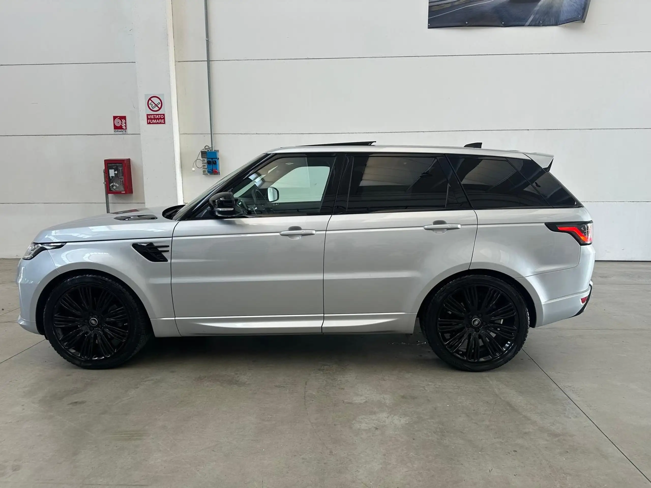 Land Rover - Range Rover Sport