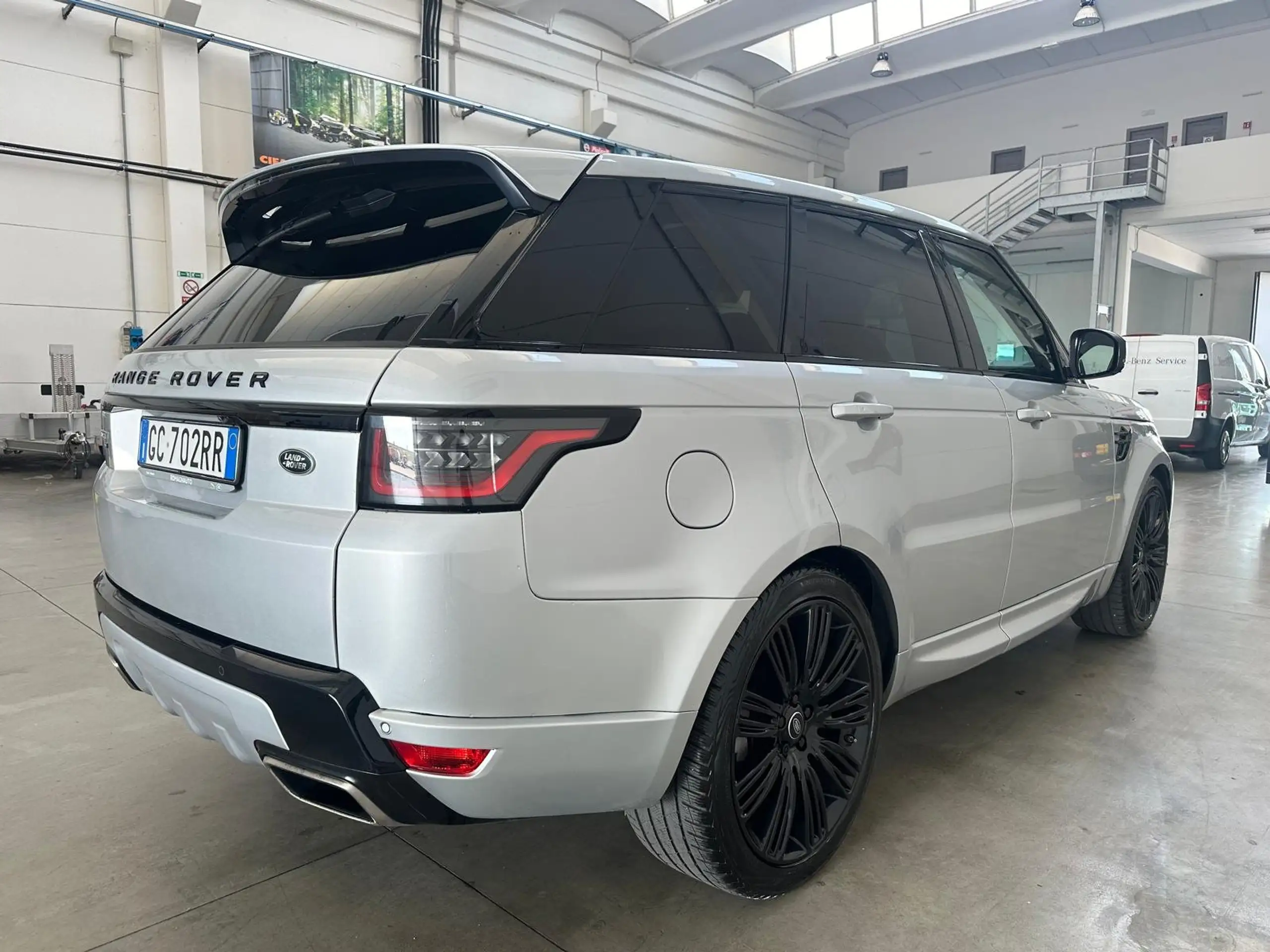 Land Rover - Range Rover Sport