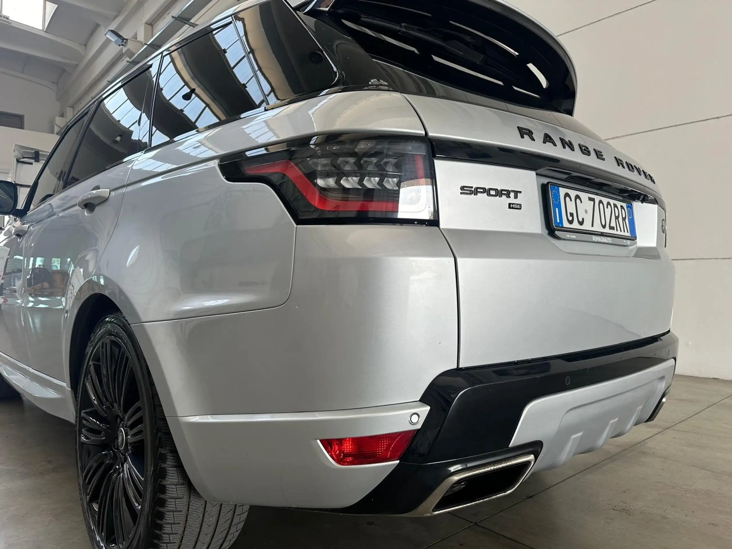 Land Rover - Range Rover Sport