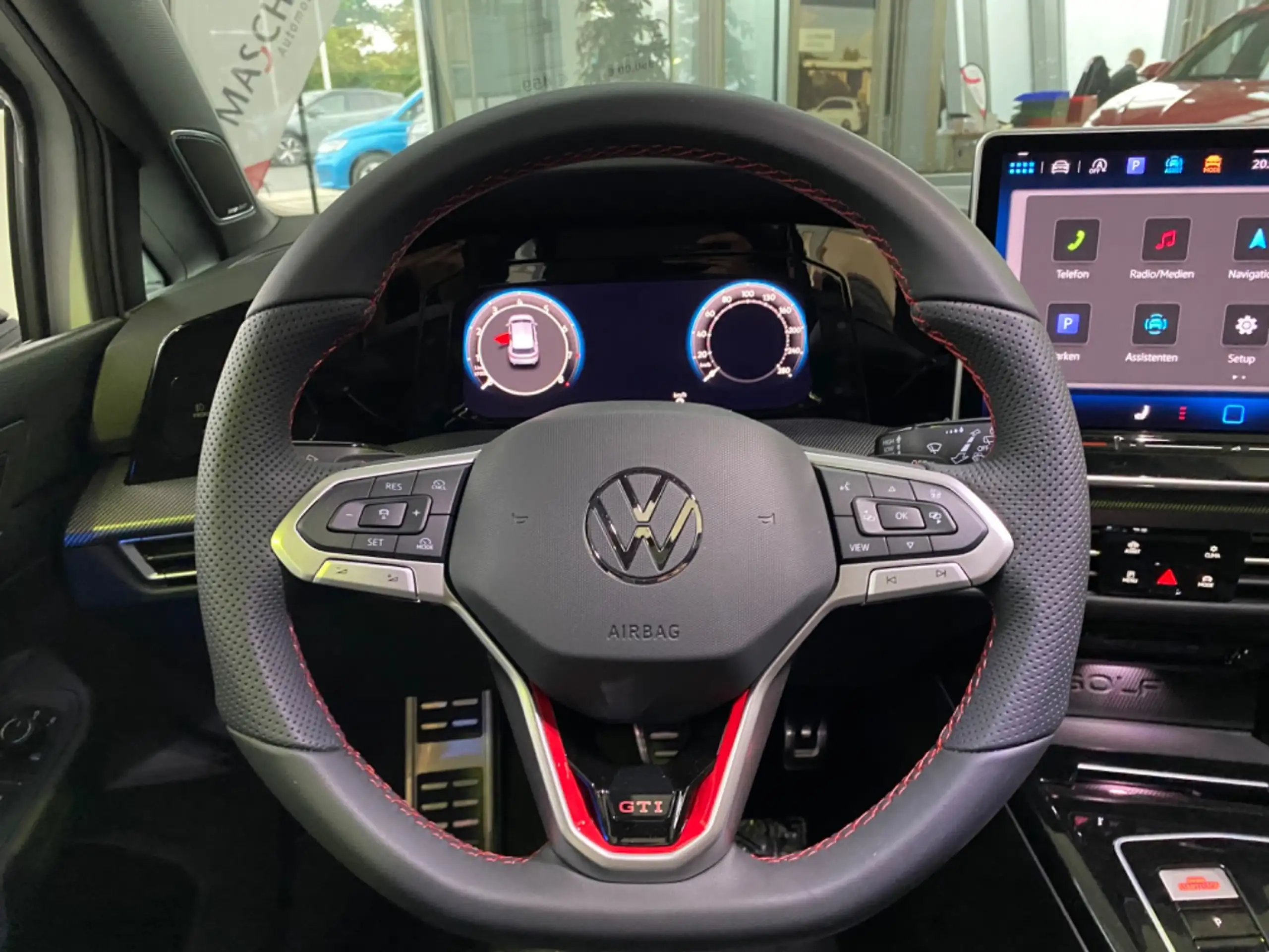 Volkswagen - Golf GTI