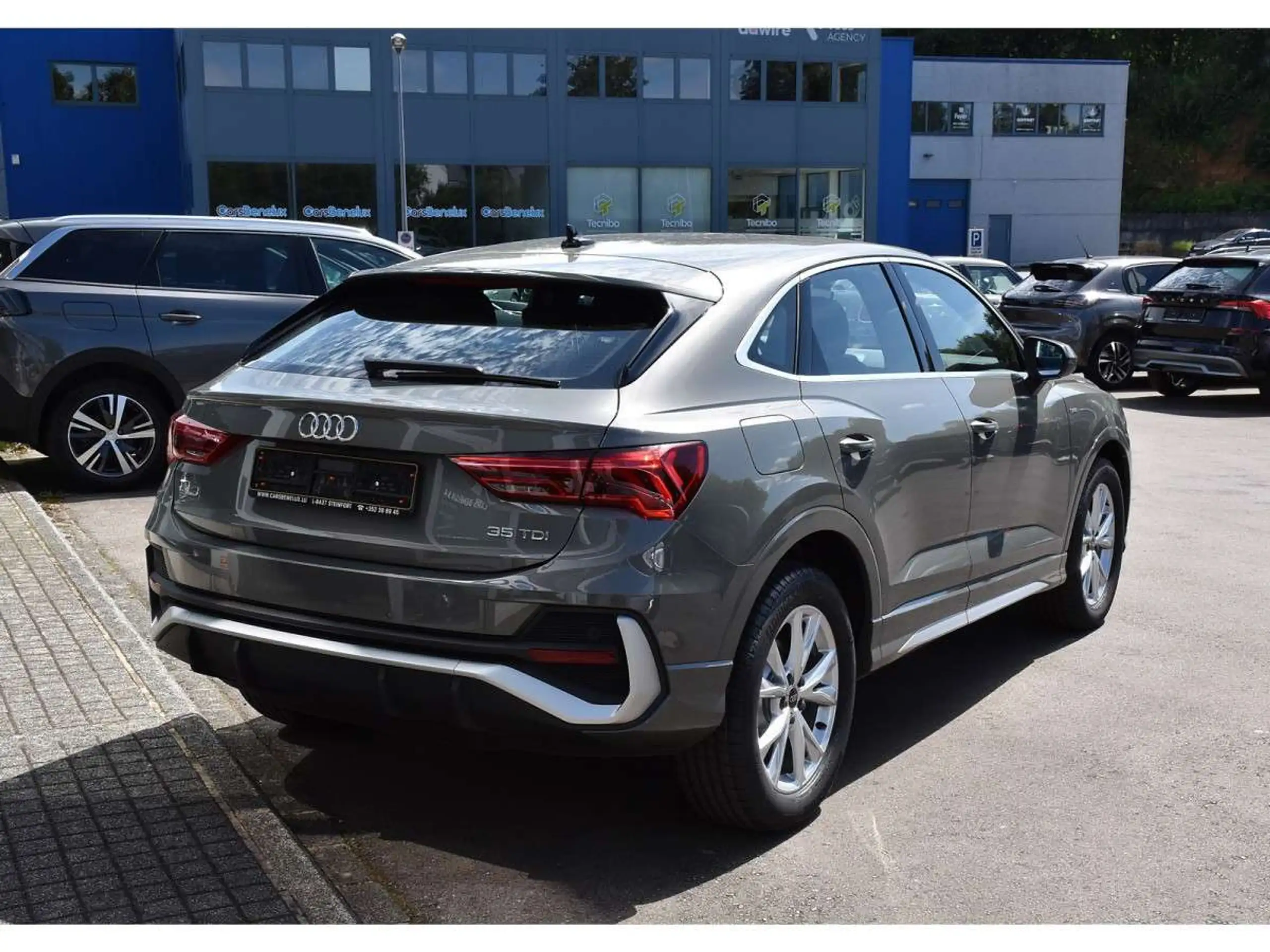 Audi - Q3