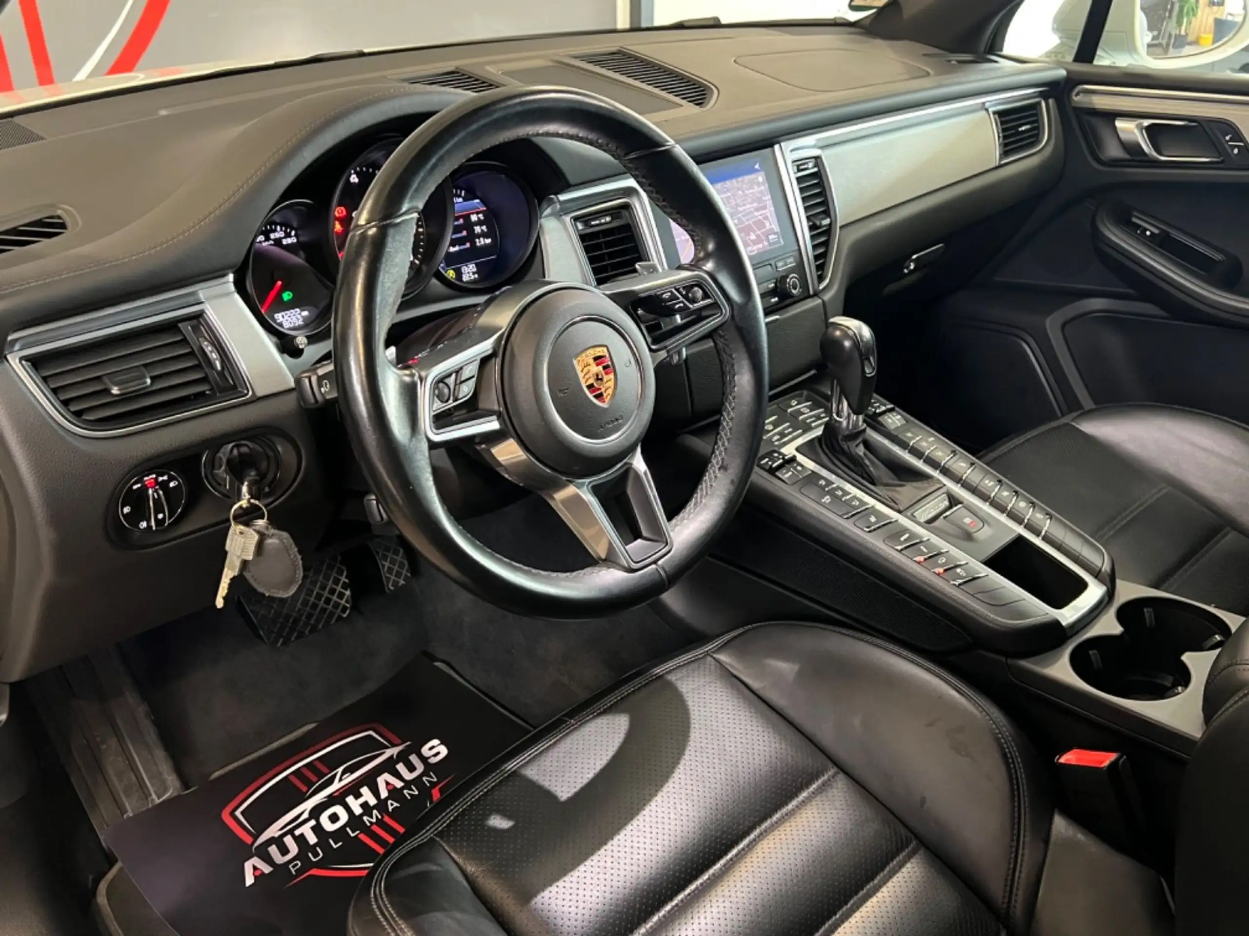 Porsche - Macan