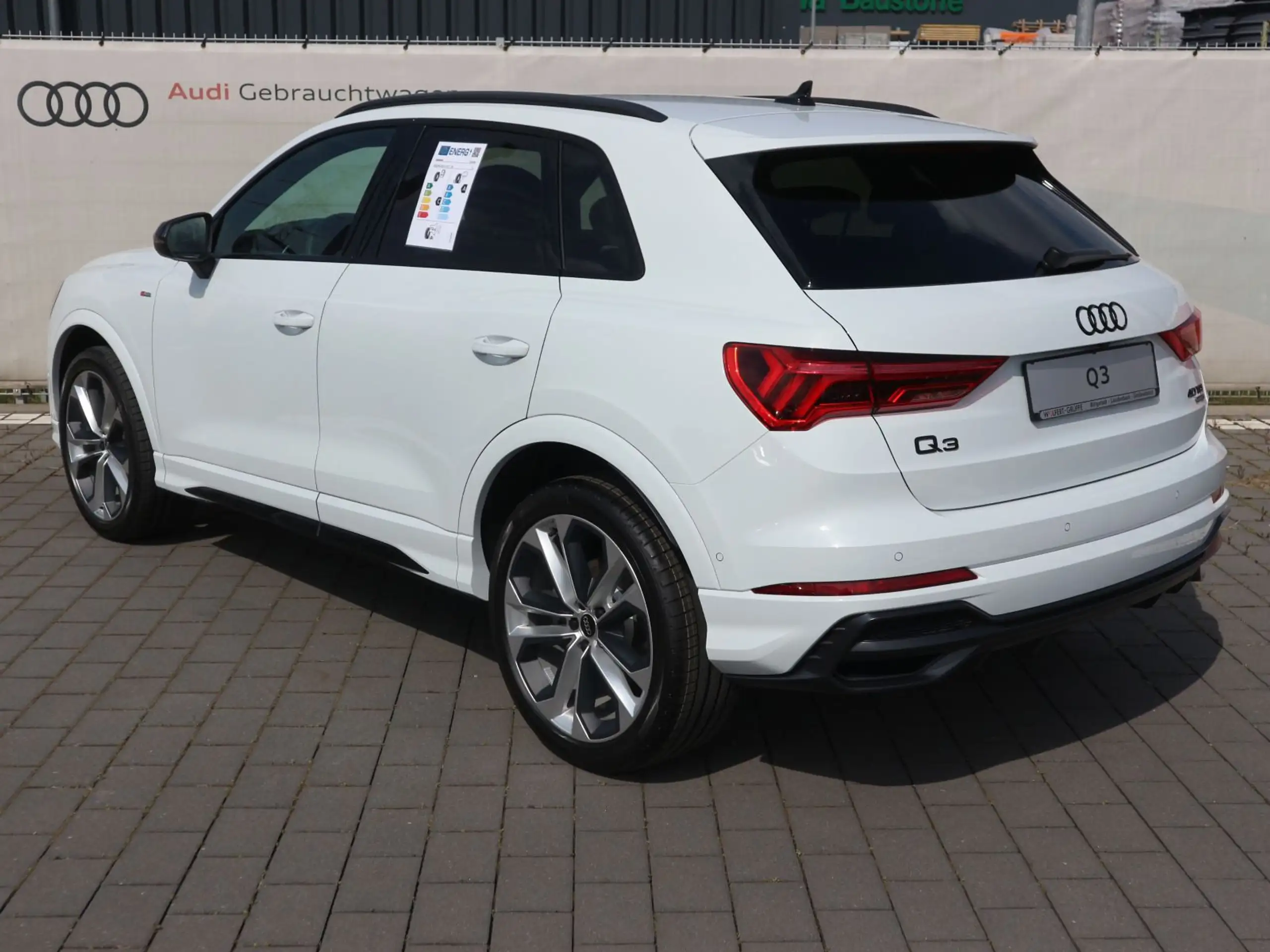 Audi - Q3