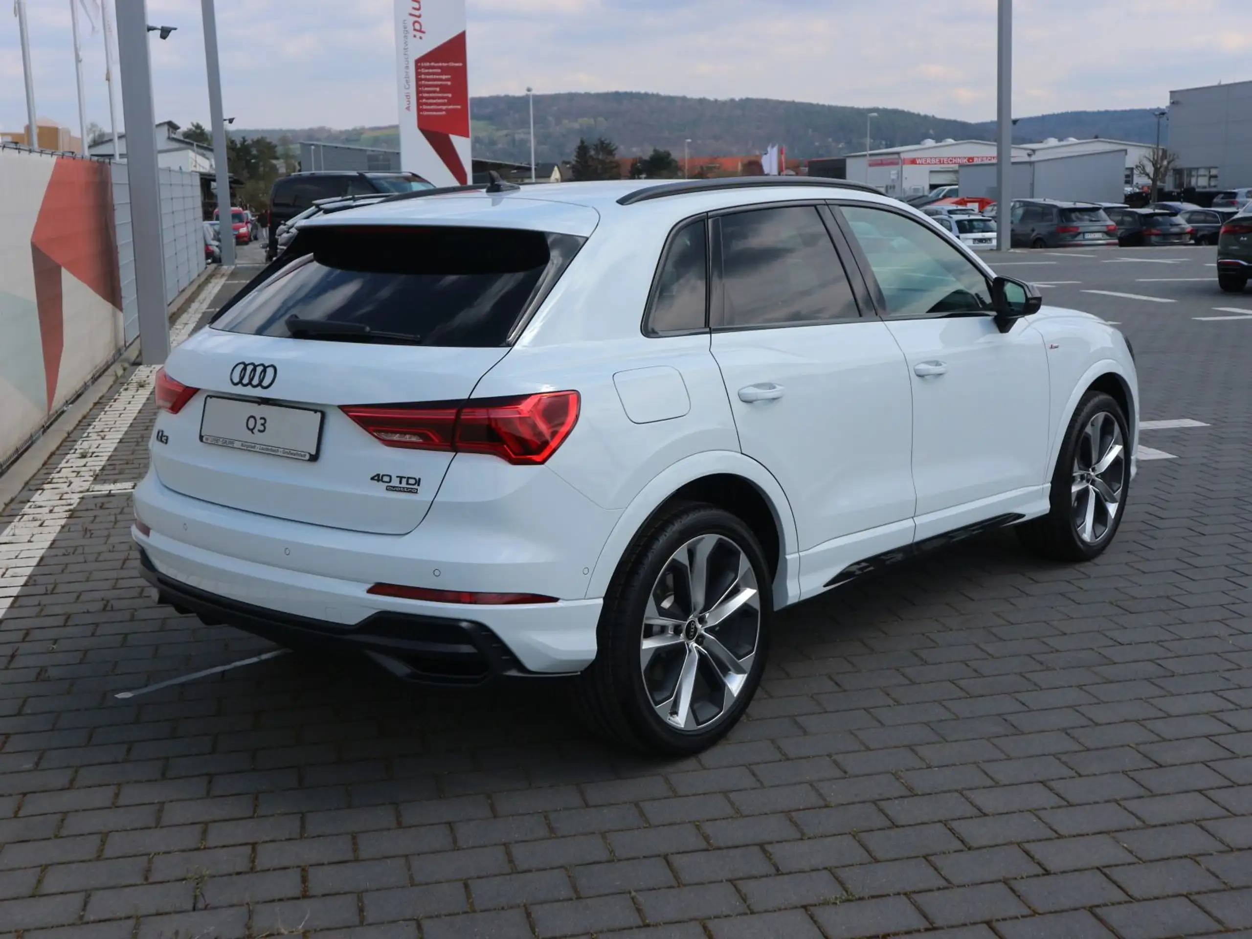 Audi - Q3