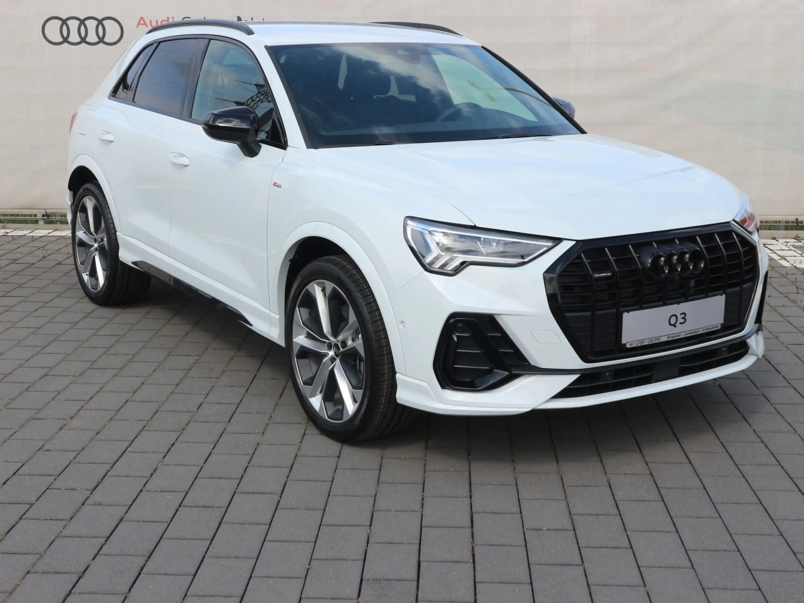 Audi - Q3