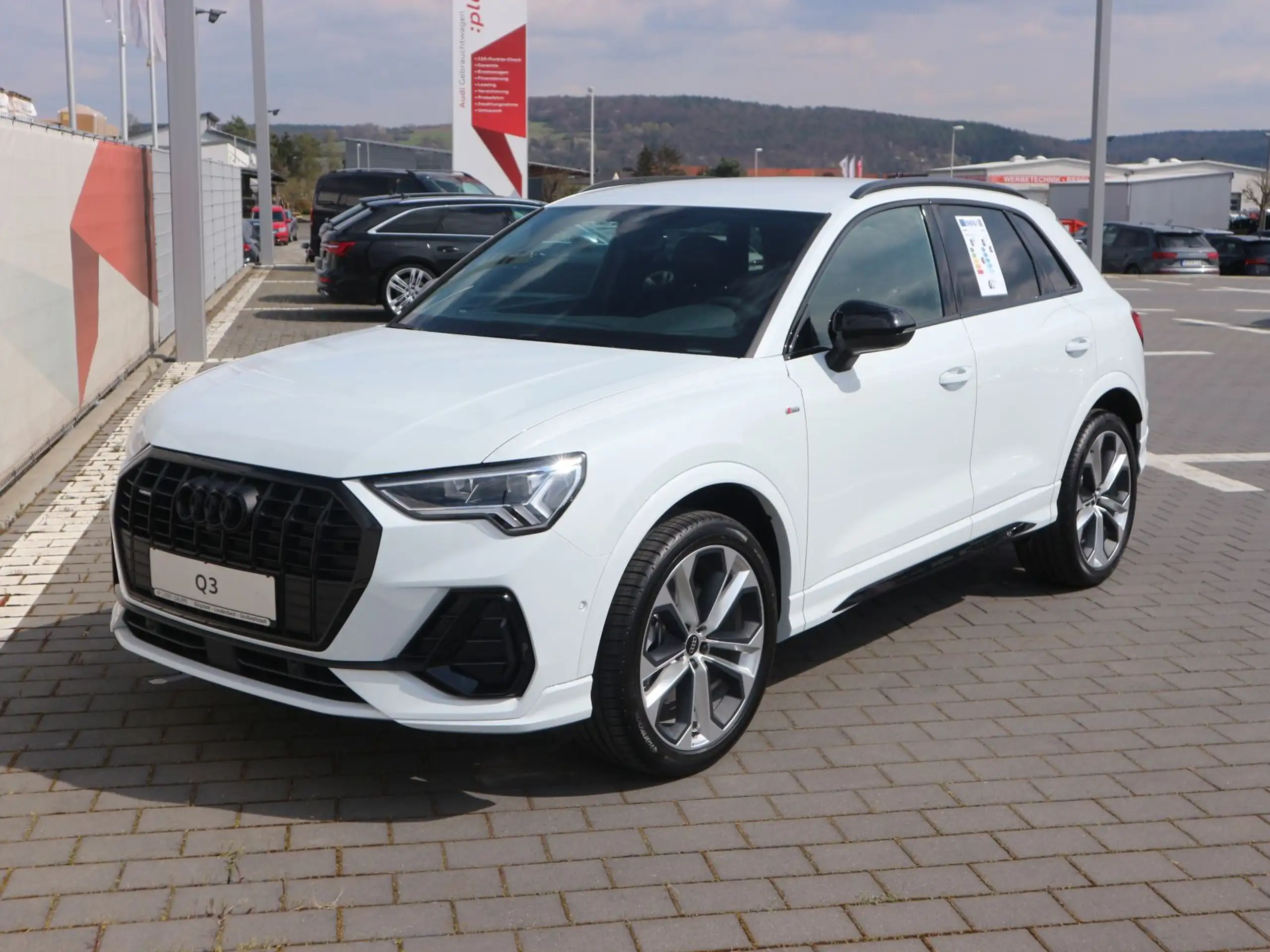 Audi - Q3