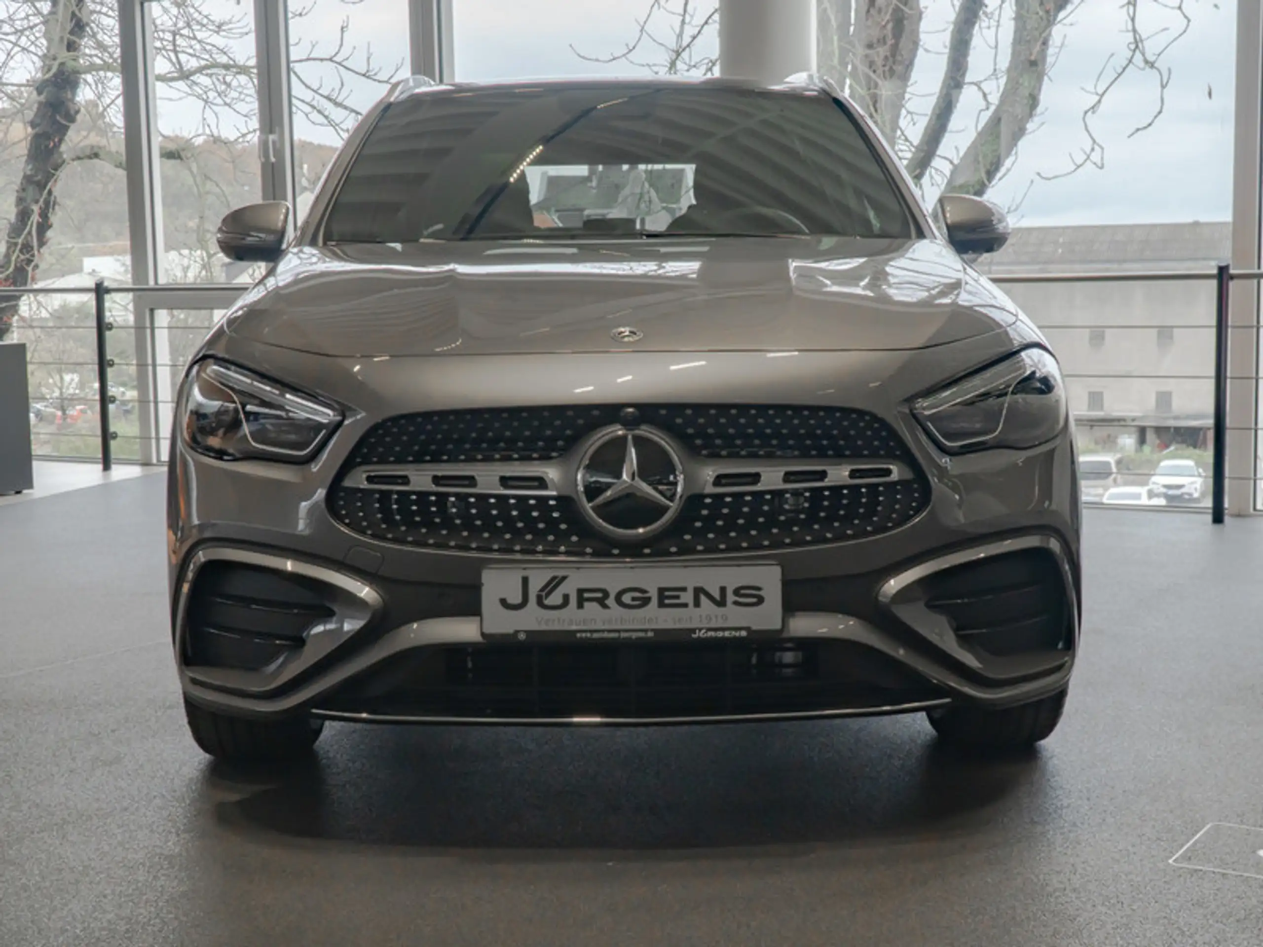 Mercedes-Benz - GLA 200