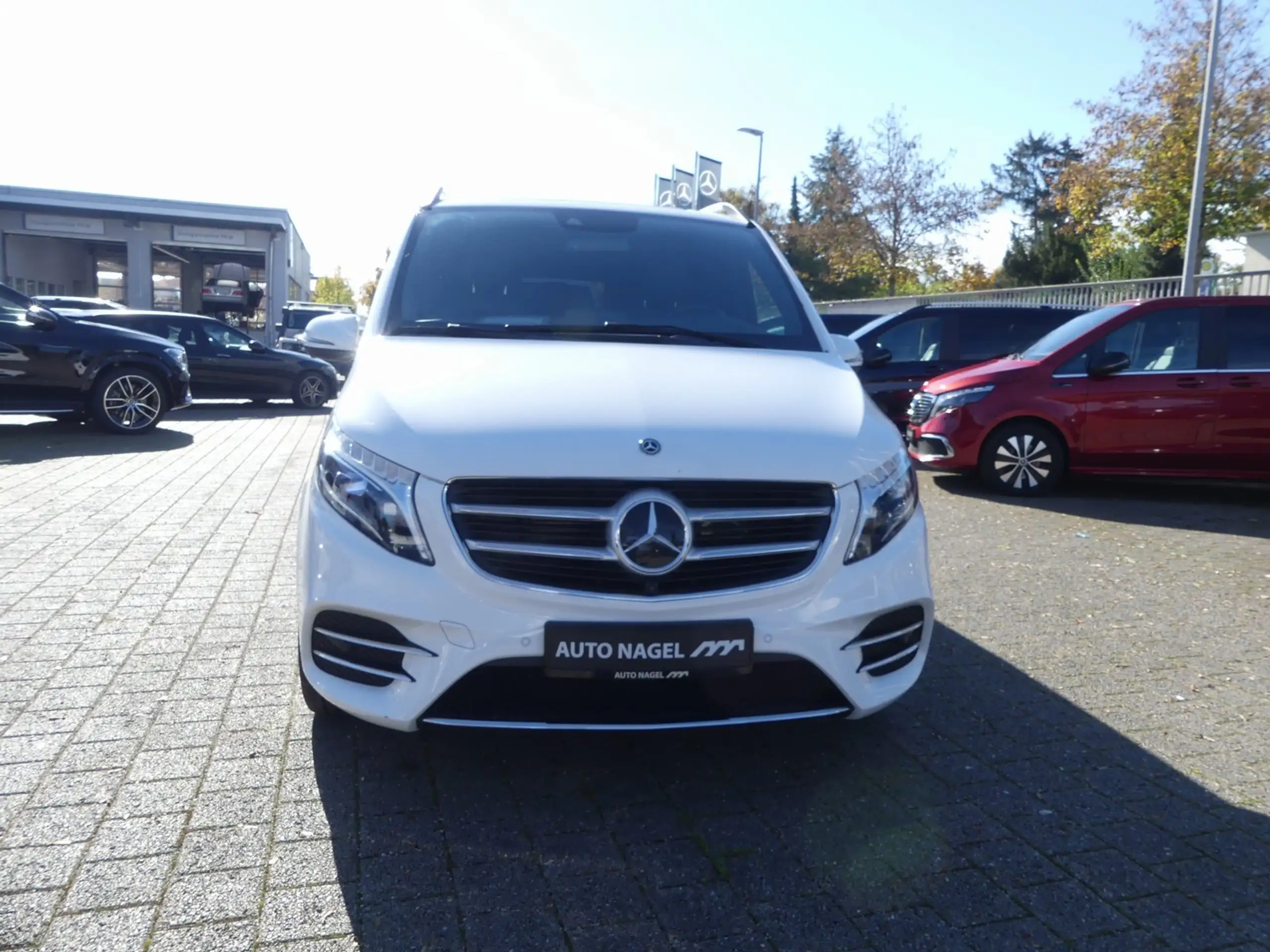 Mercedes-Benz - V 250