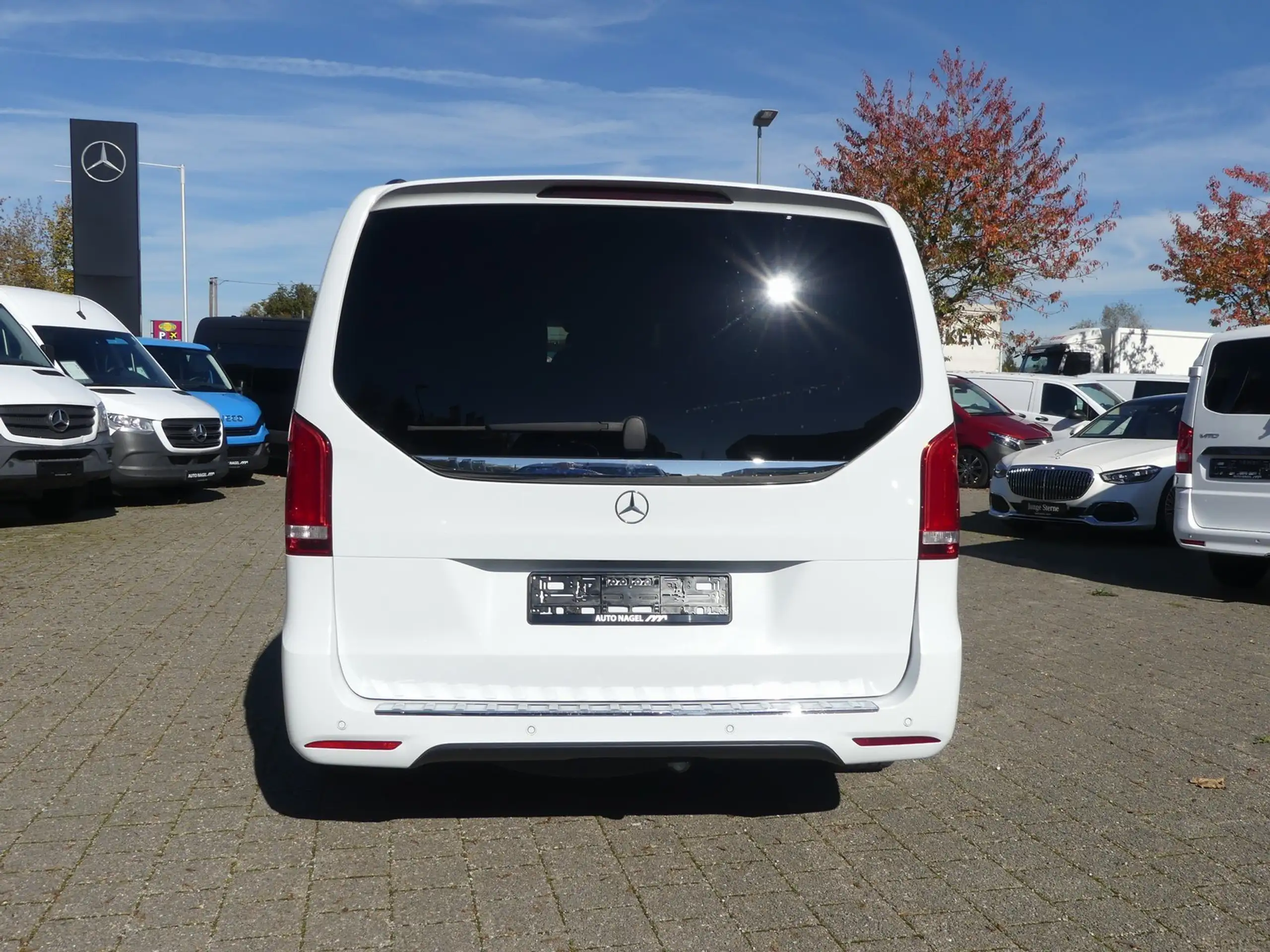 Mercedes-Benz - V 250