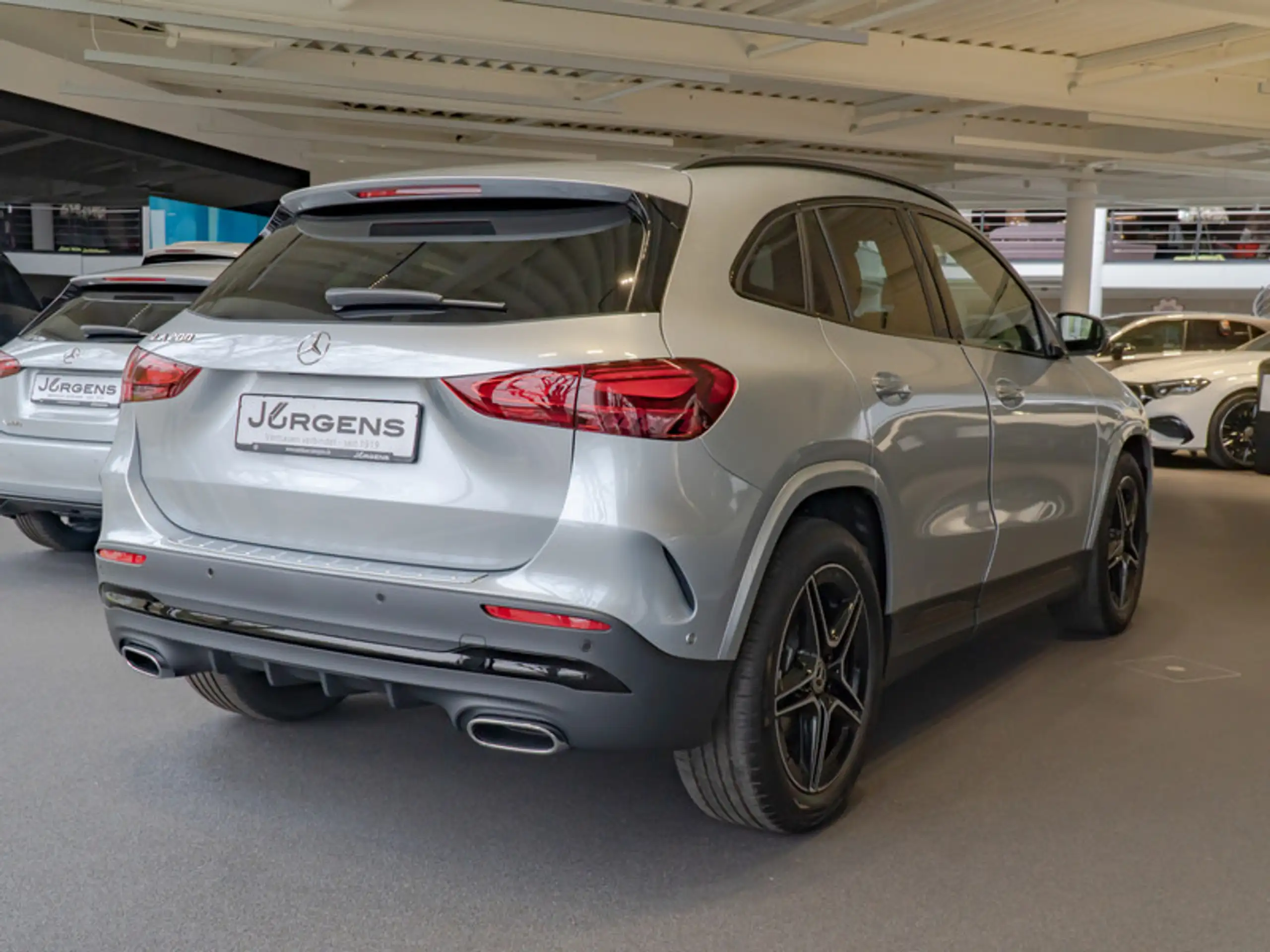 Mercedes-Benz - GLA 200