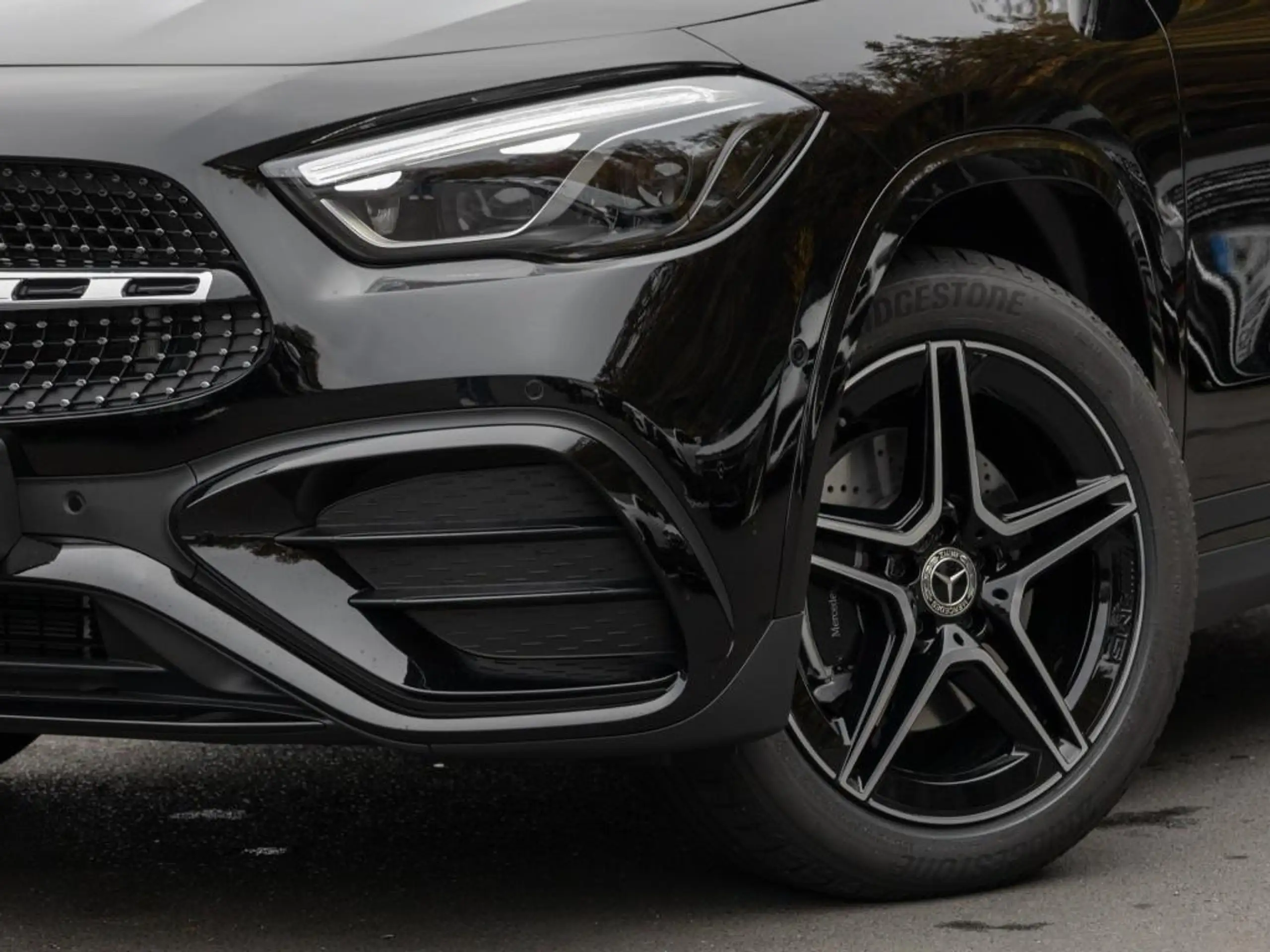 Mercedes-Benz - GLA 200