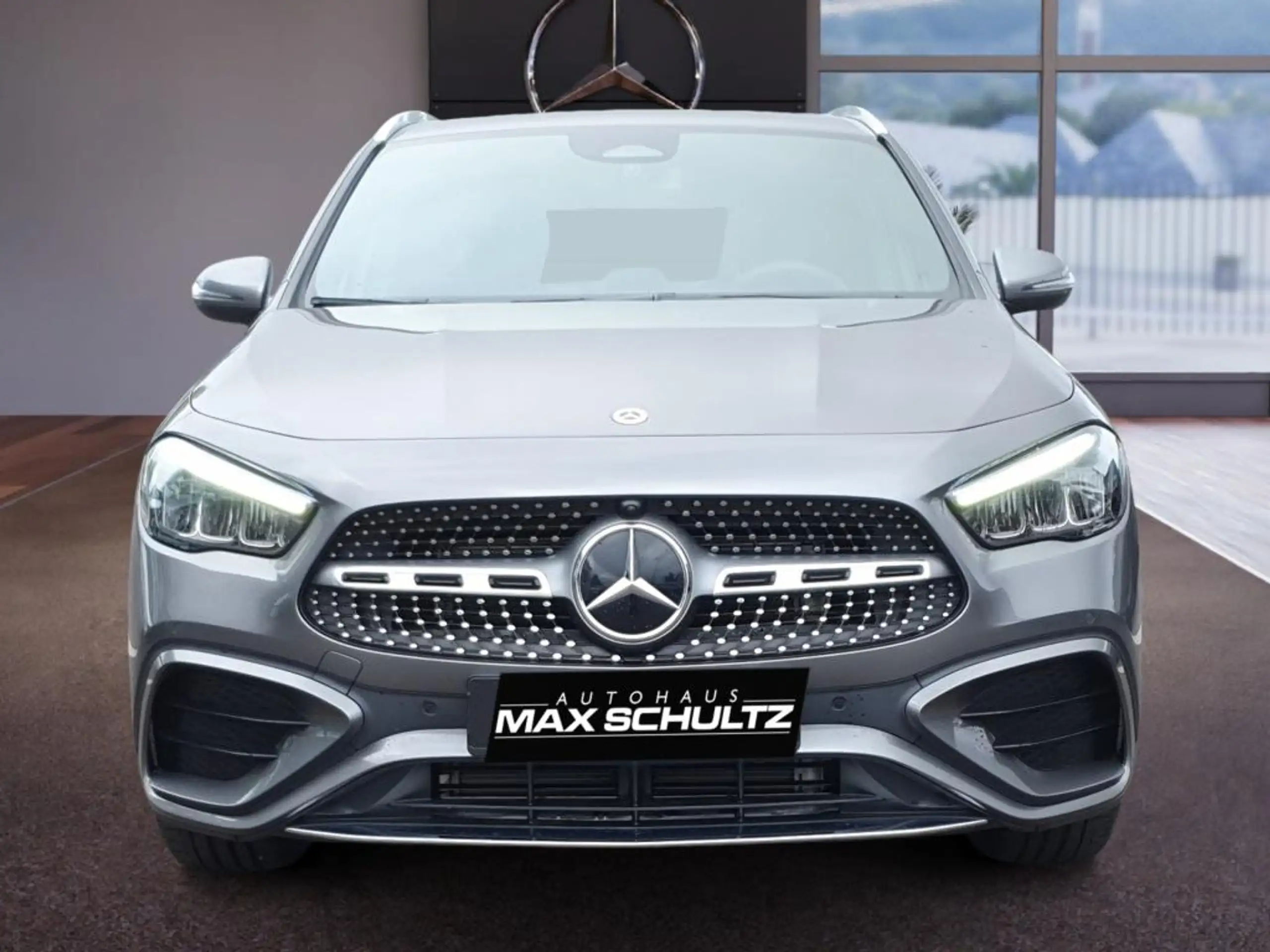 Mercedes-Benz - GLA 200