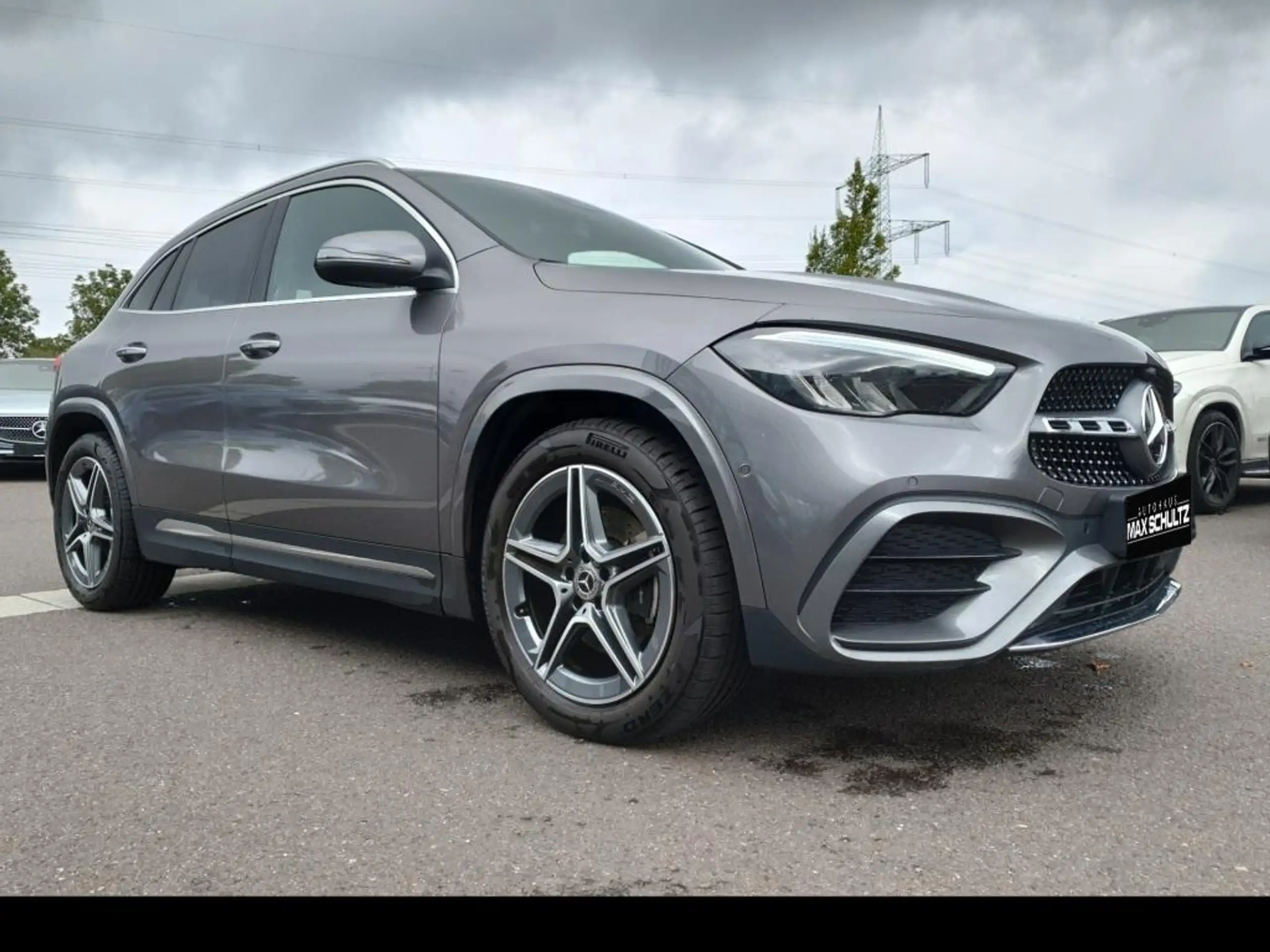 Mercedes-Benz - GLA 200