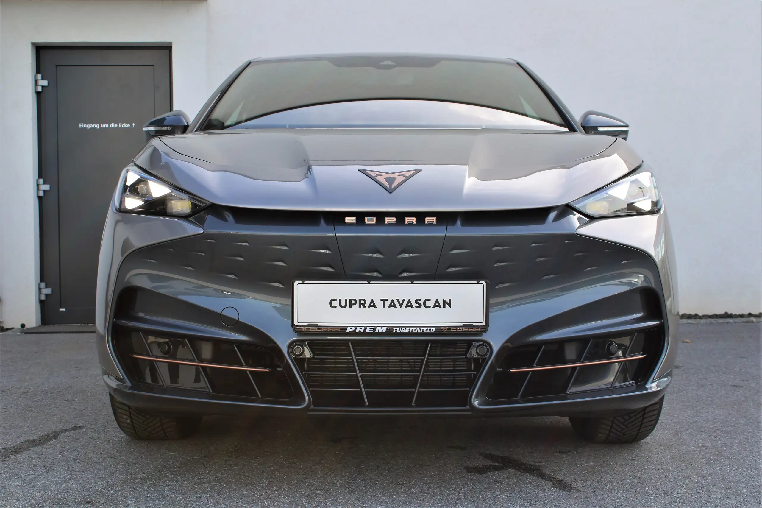 CUPRA Tavascan 2024