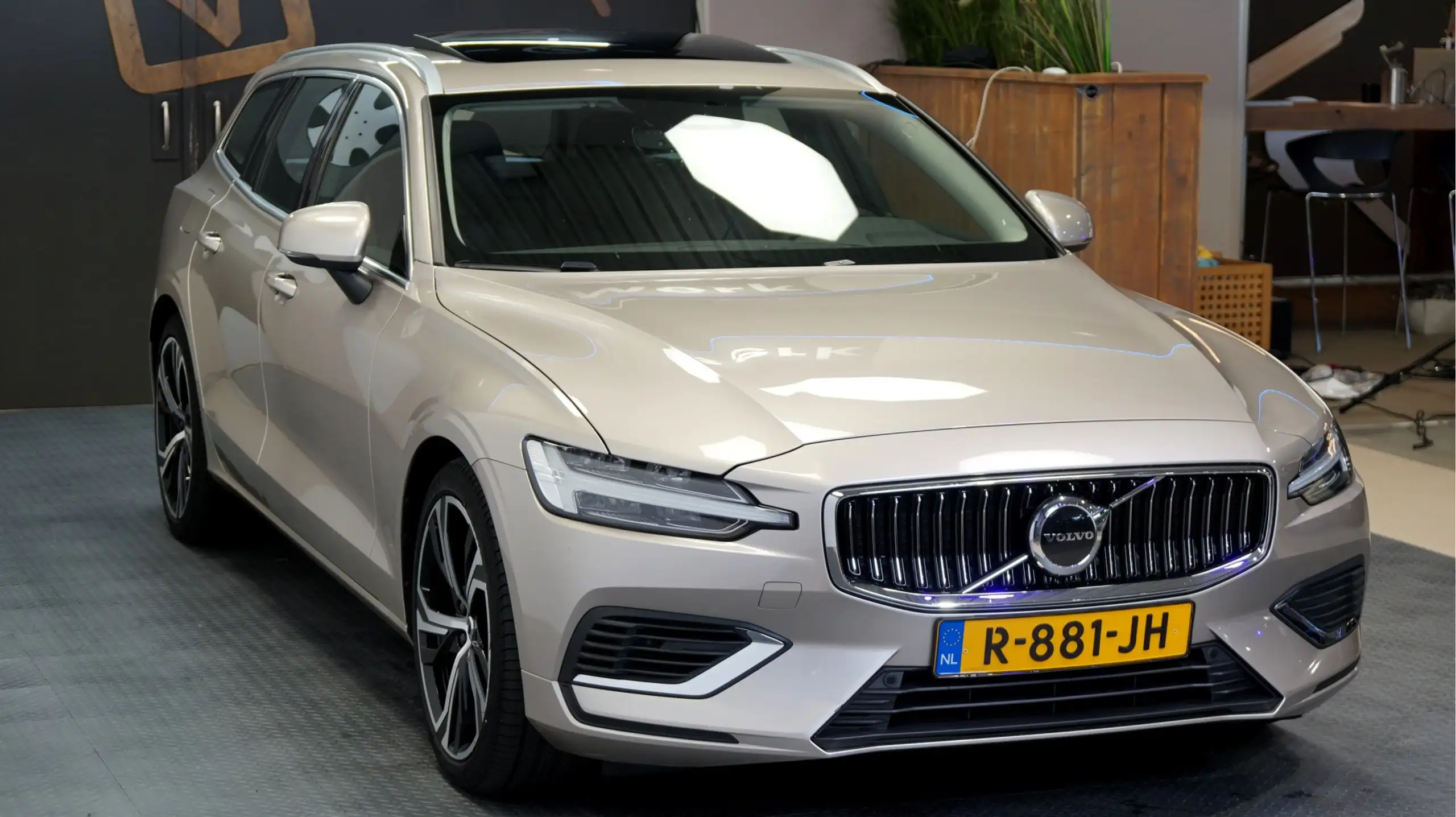 Volvo - V60